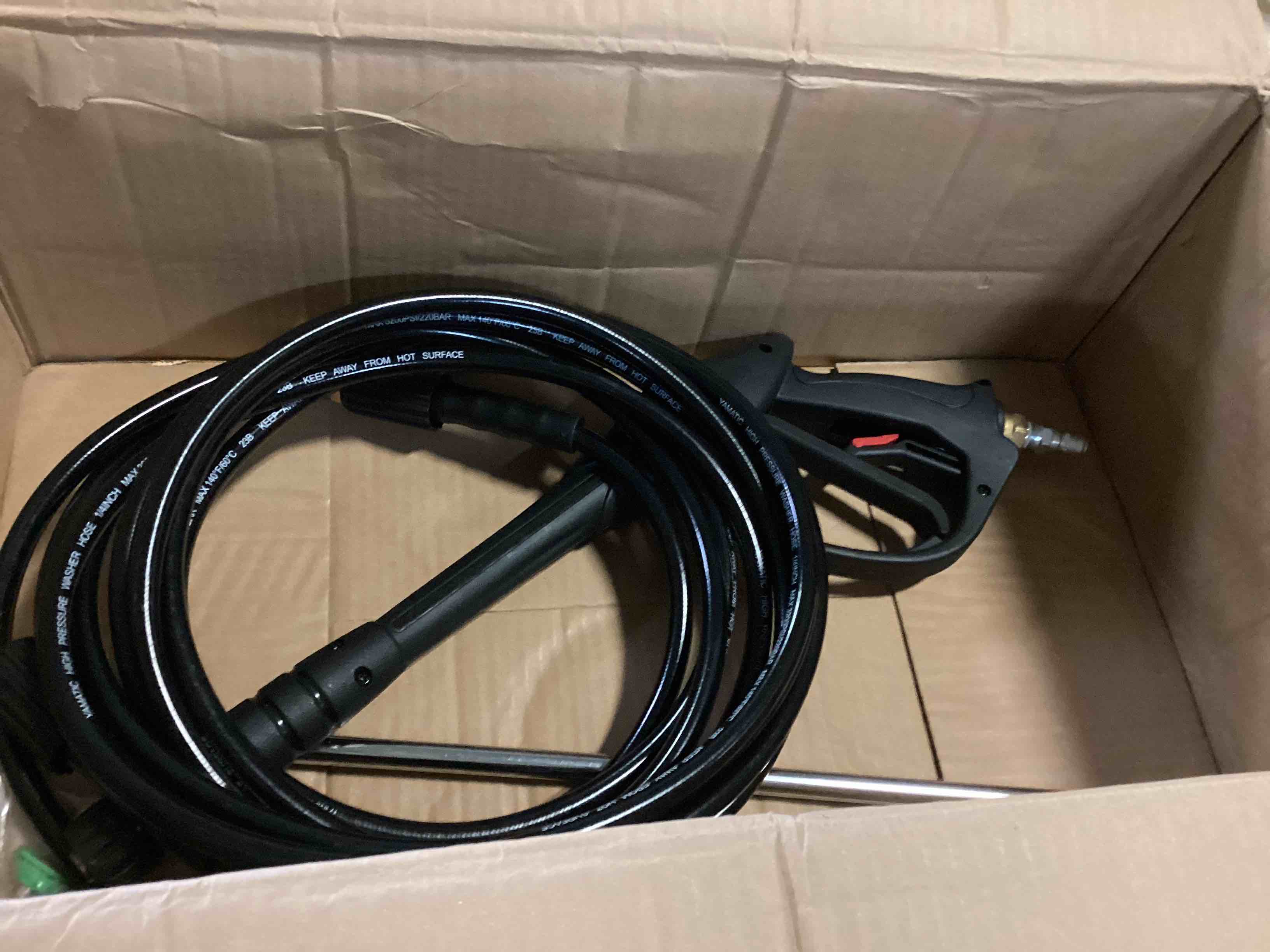 https://s3.amazonaws.com/lotting-images-prod/bidfta/RED5443265_1701363230584.jpeg
