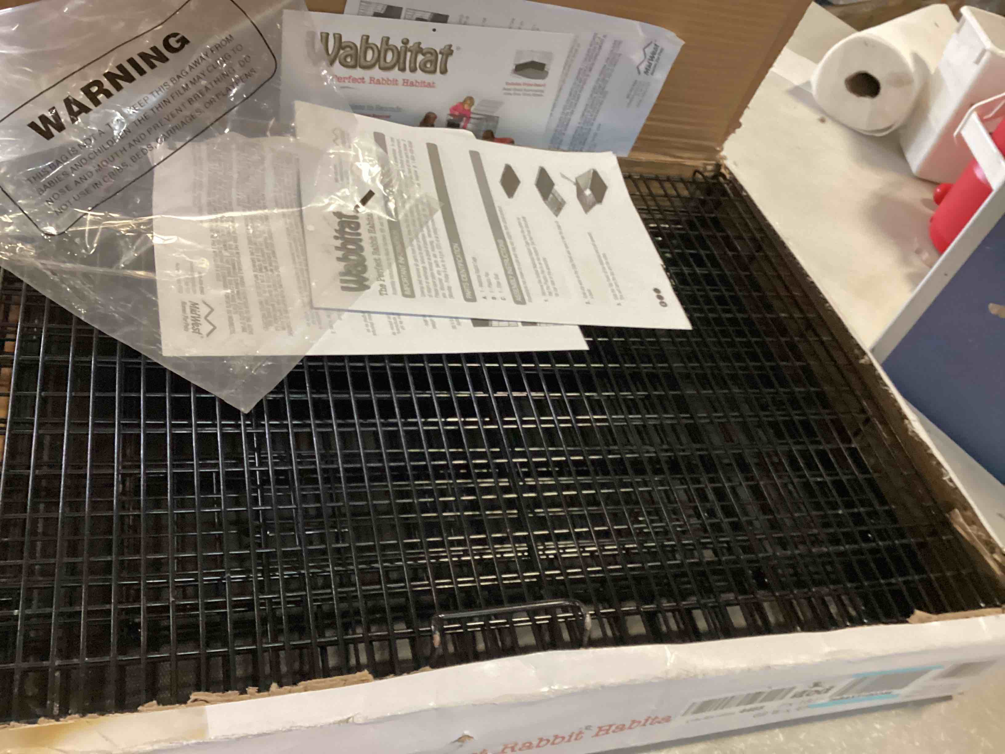 https://s3.amazonaws.com/lotting-images-prod/bidfta/RED5443278_1701364943153.jpeg