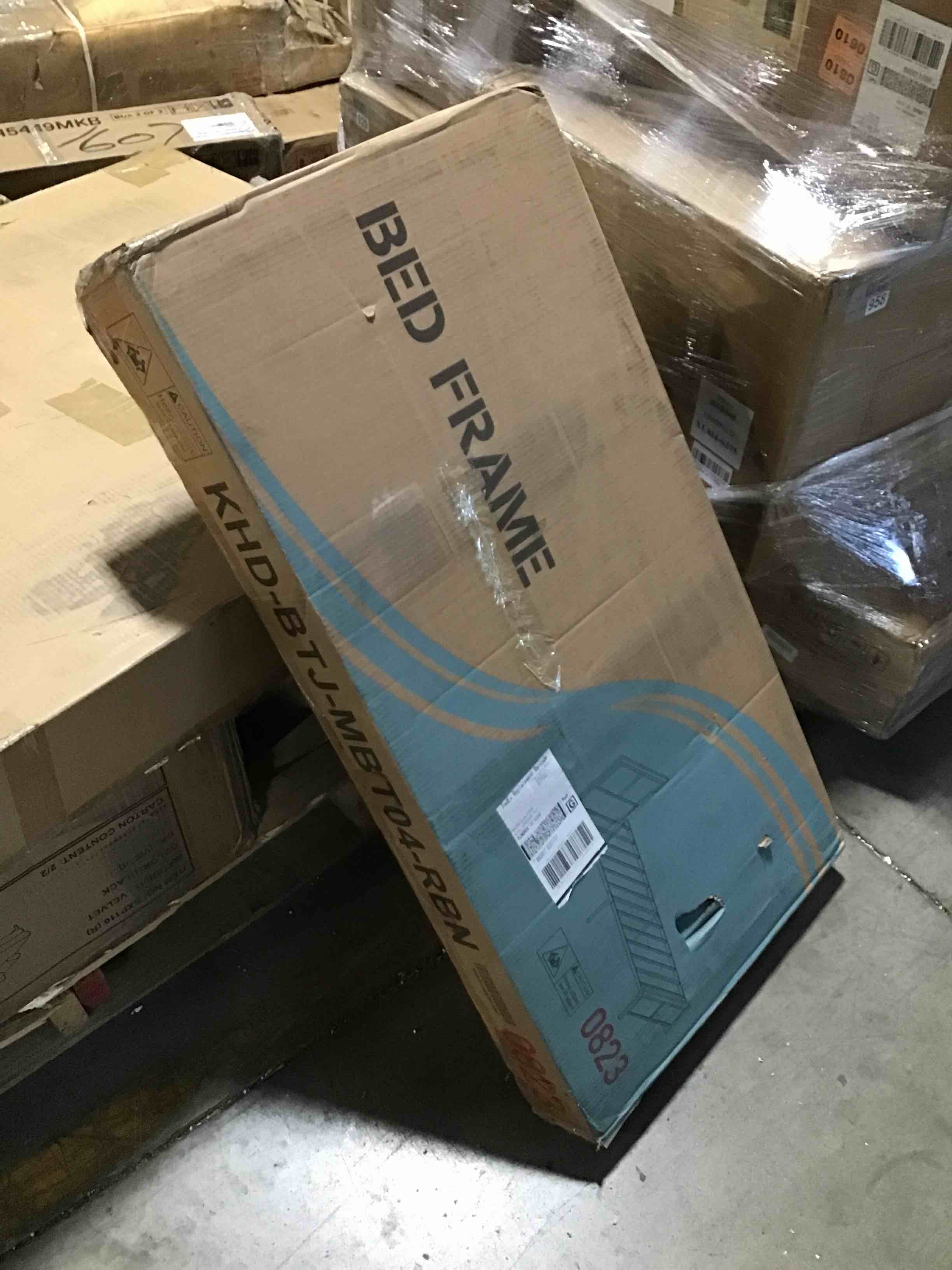 https://s3.amazonaws.com/lotting-images-prod/bidfta/RED5444062_1705438336812.jpeg