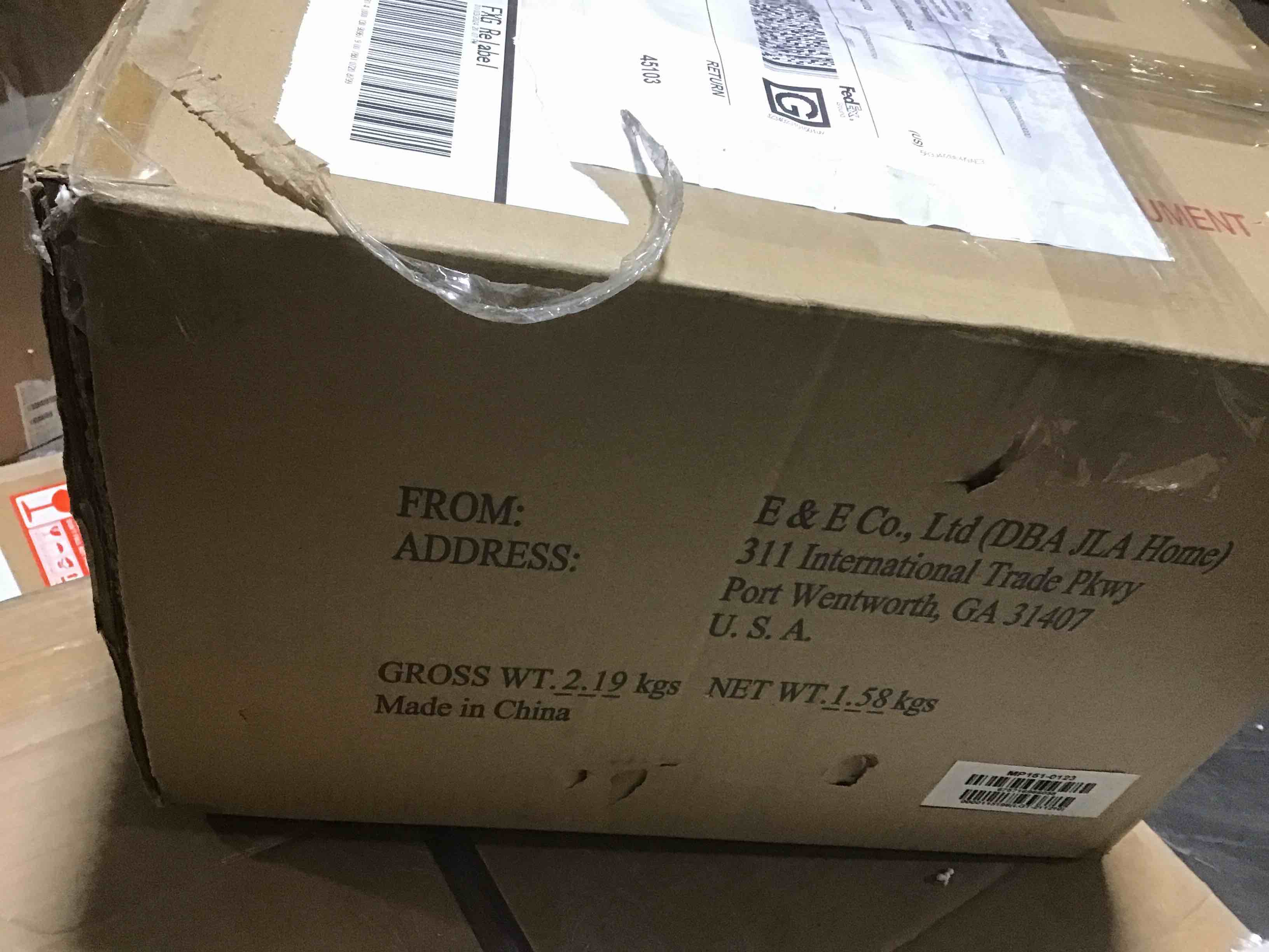 https://s3.amazonaws.com/lotting-images-prod/bidfta/RED5445941_1705519661402.jpeg