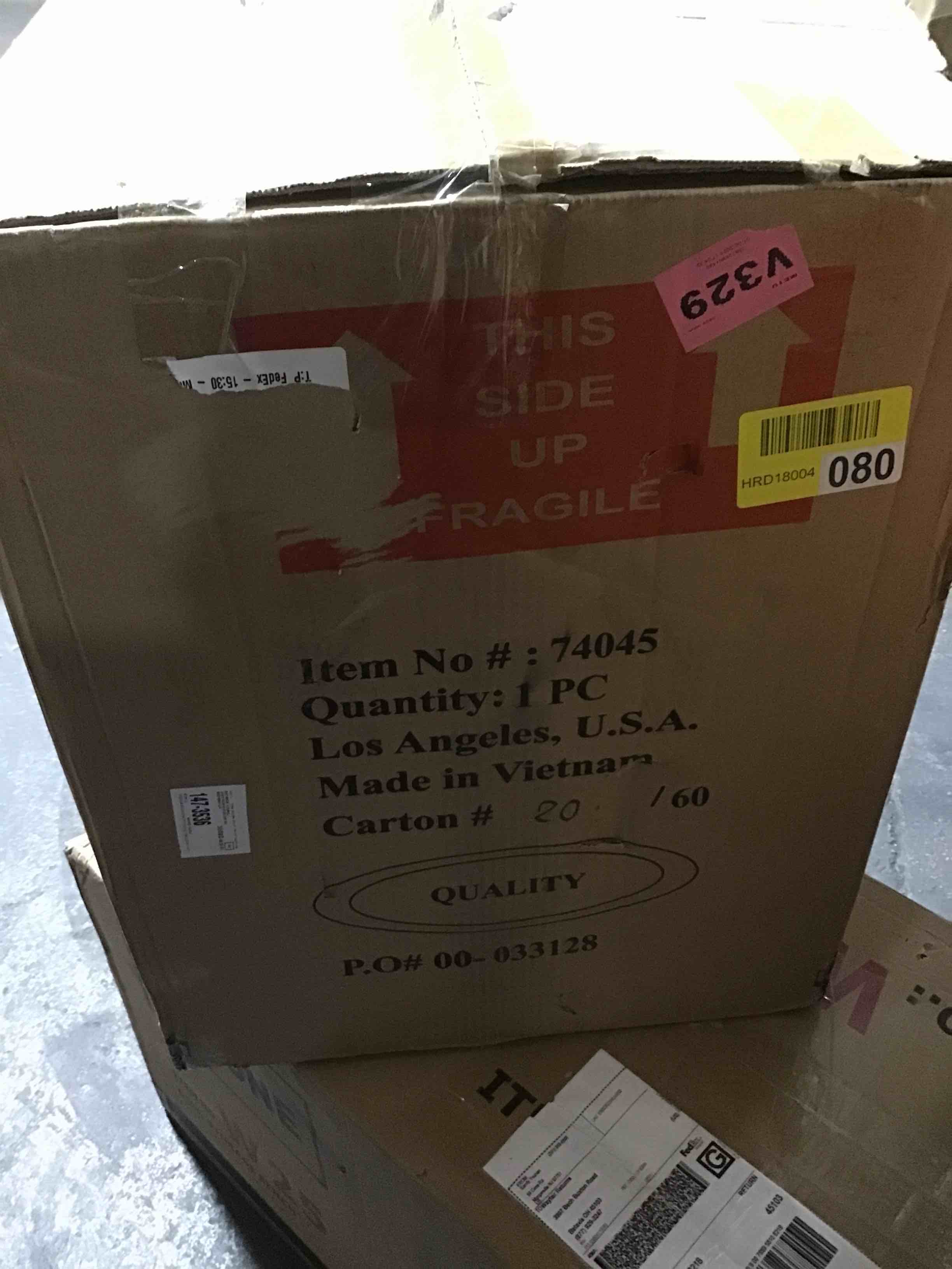 https://s3.amazonaws.com/lotting-images-prod/bidfta/RED5446091_1705612704829.jpeg