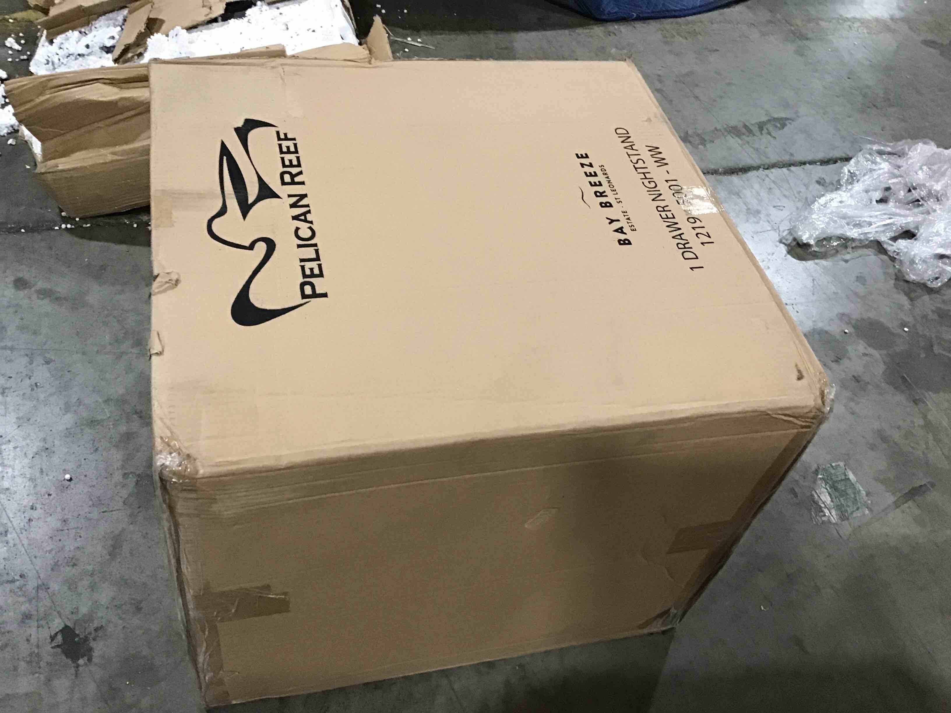 https://s3.amazonaws.com/lotting-images-prod/bidfta/RED5447885_1706041307663.jpeg