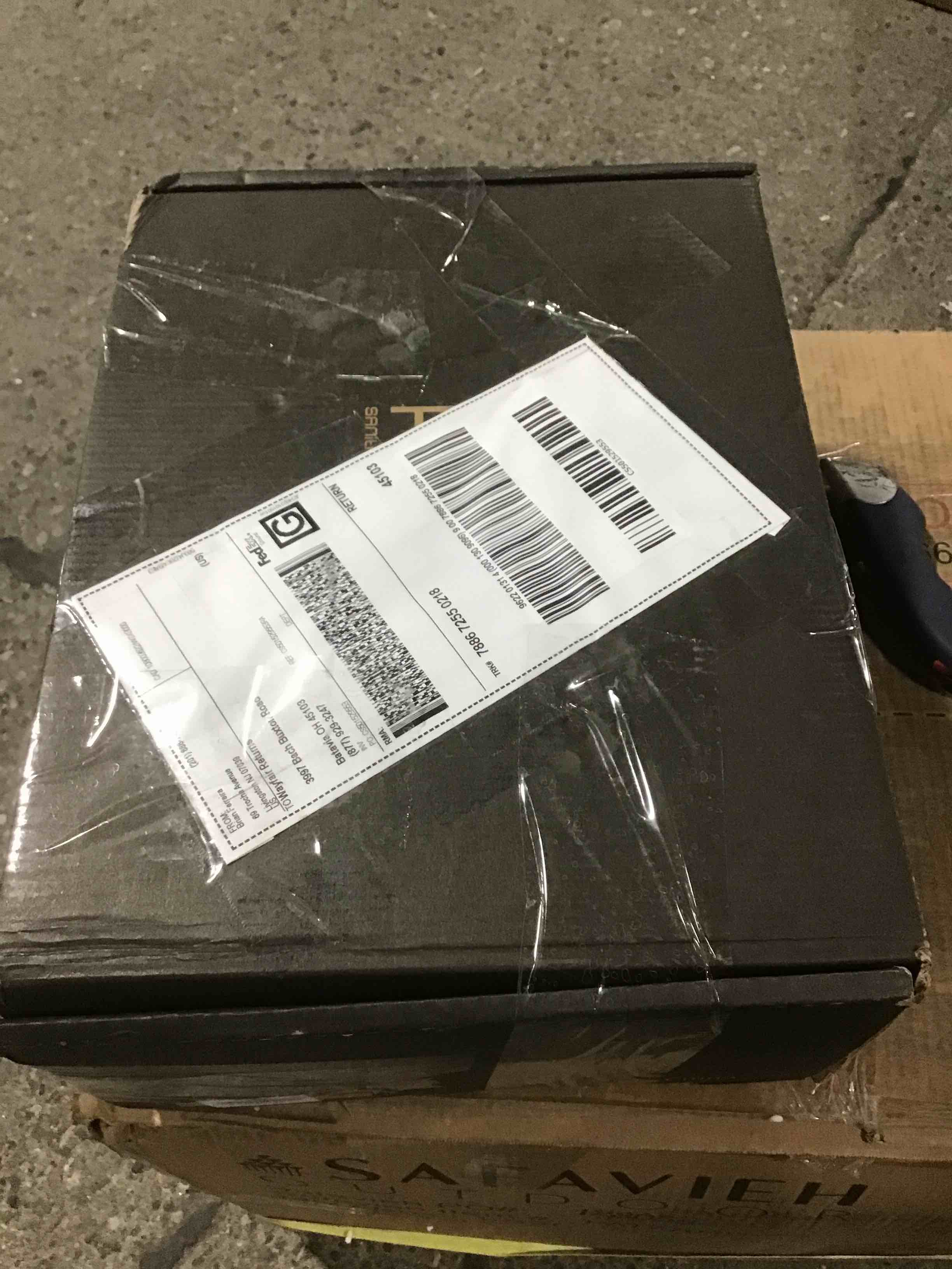 https://s3.amazonaws.com/lotting-images-prod/bidfta/RED5449214_1706190419791.jpeg