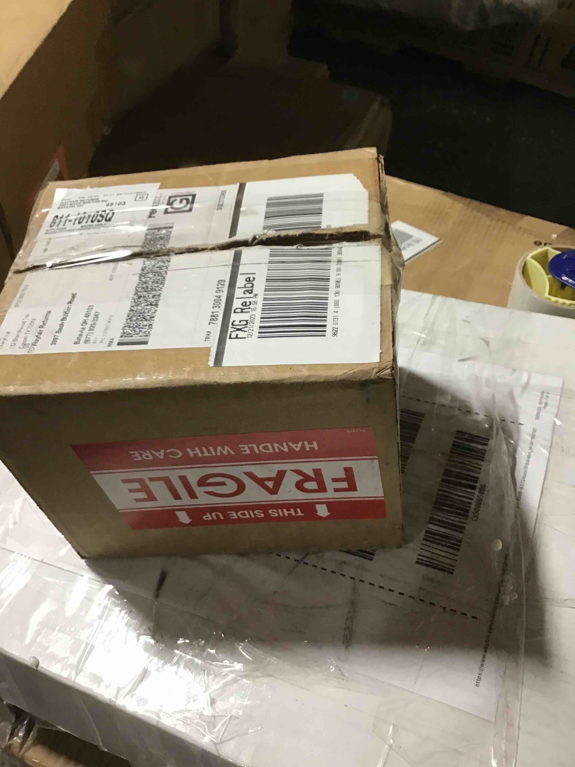 https://s3.amazonaws.com/lotting-images-prod/bidfta/RED5449401_1706294248031.jpeg