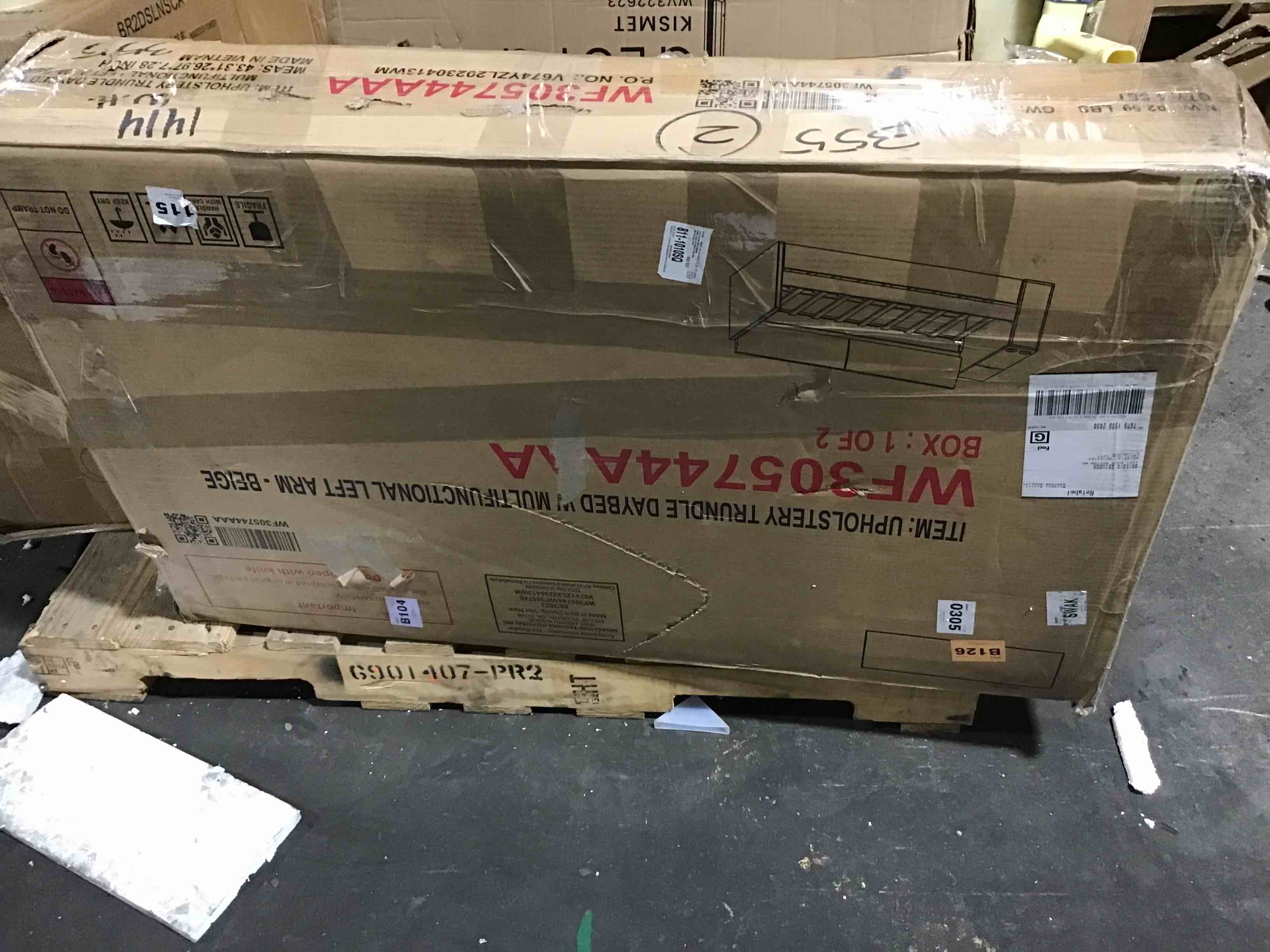 https://s3.amazonaws.com/lotting-images-prod/bidfta/RED5449691_1706626240436.jpeg
