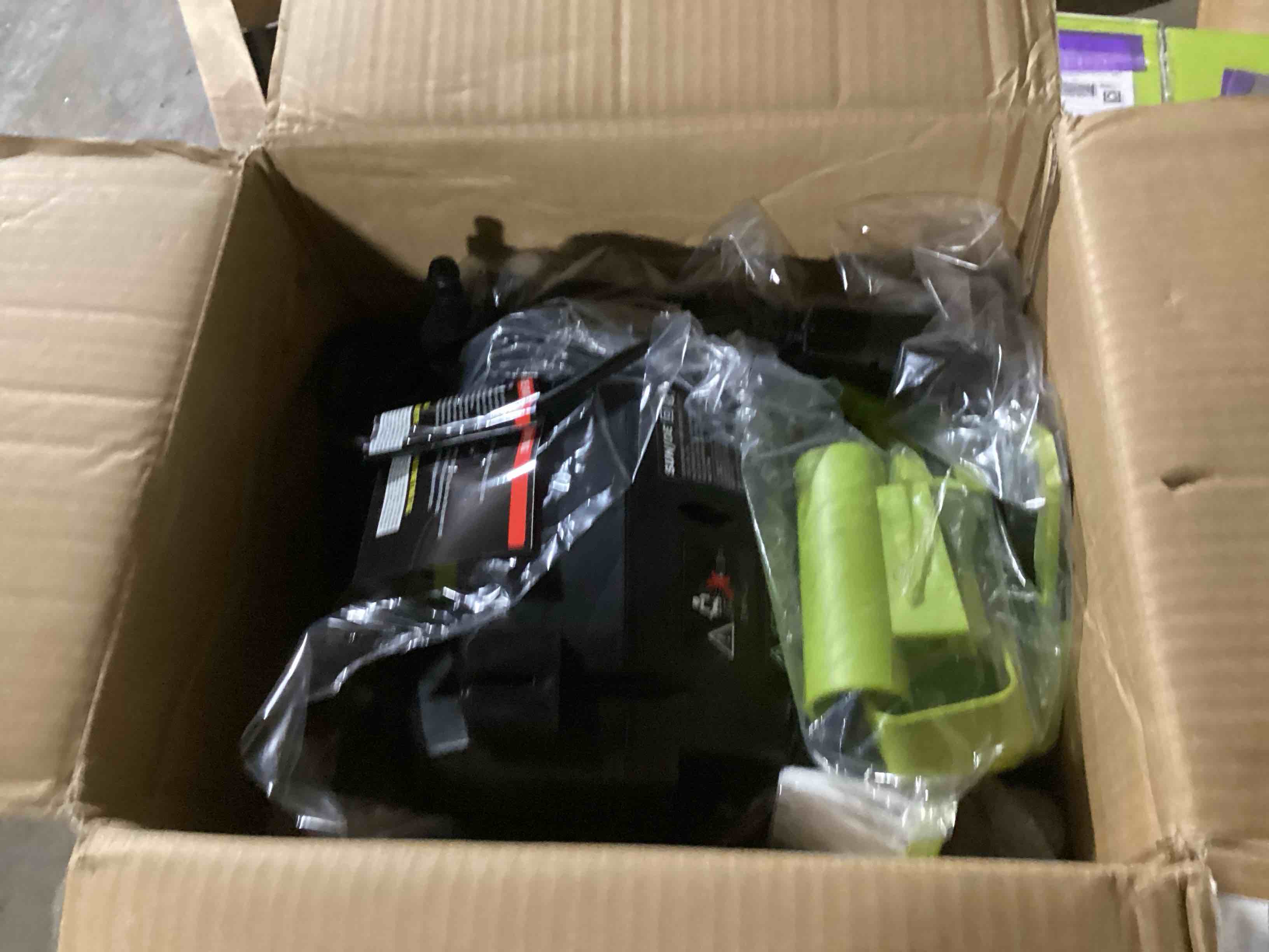 https://s3.amazonaws.com/lotting-images-prod/bidfta/RED5450202_1708109568313.jpeg