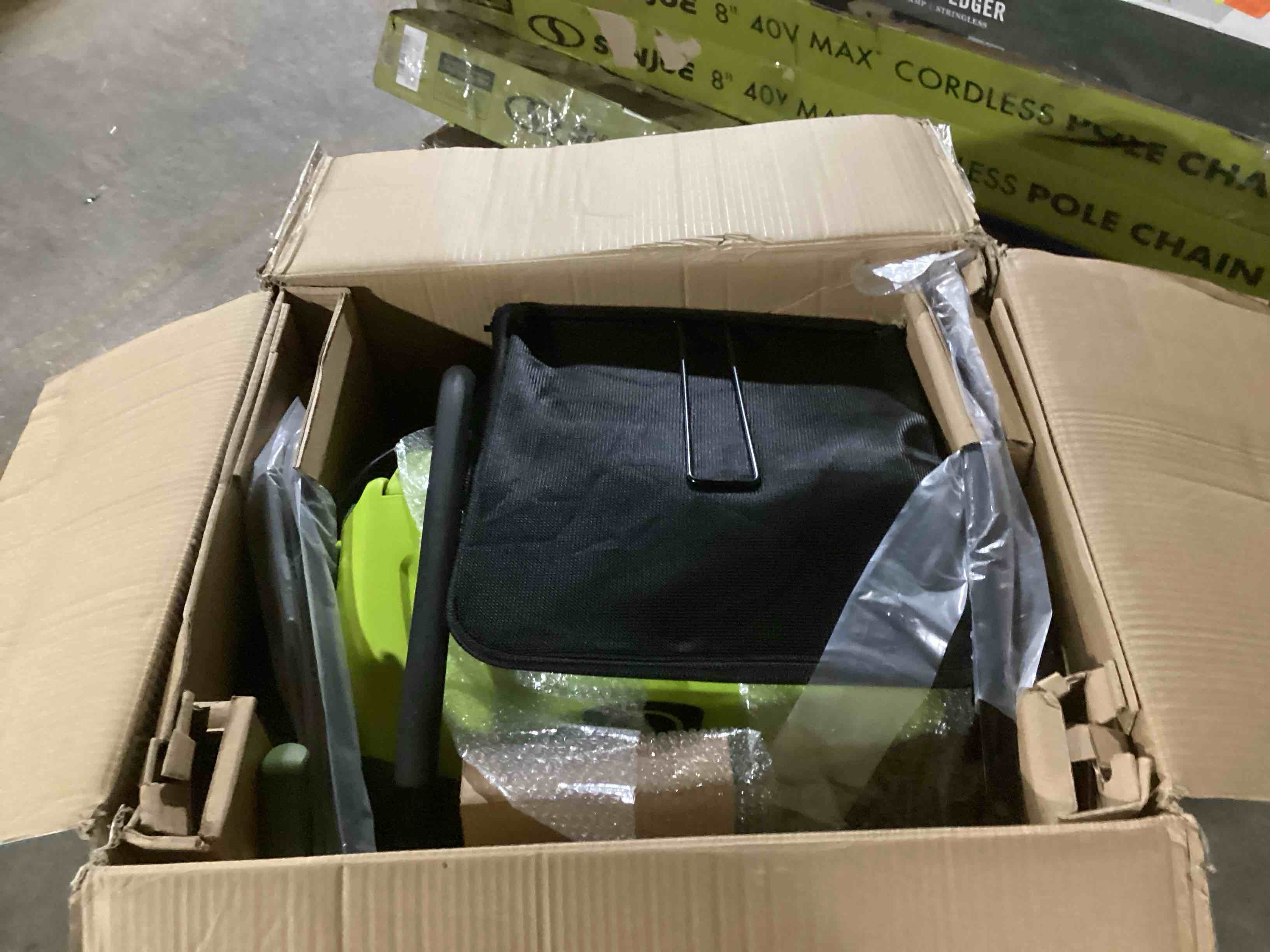 https://s3.amazonaws.com/lotting-images-prod/bidfta/RED5450251_1708359589720.jpeg