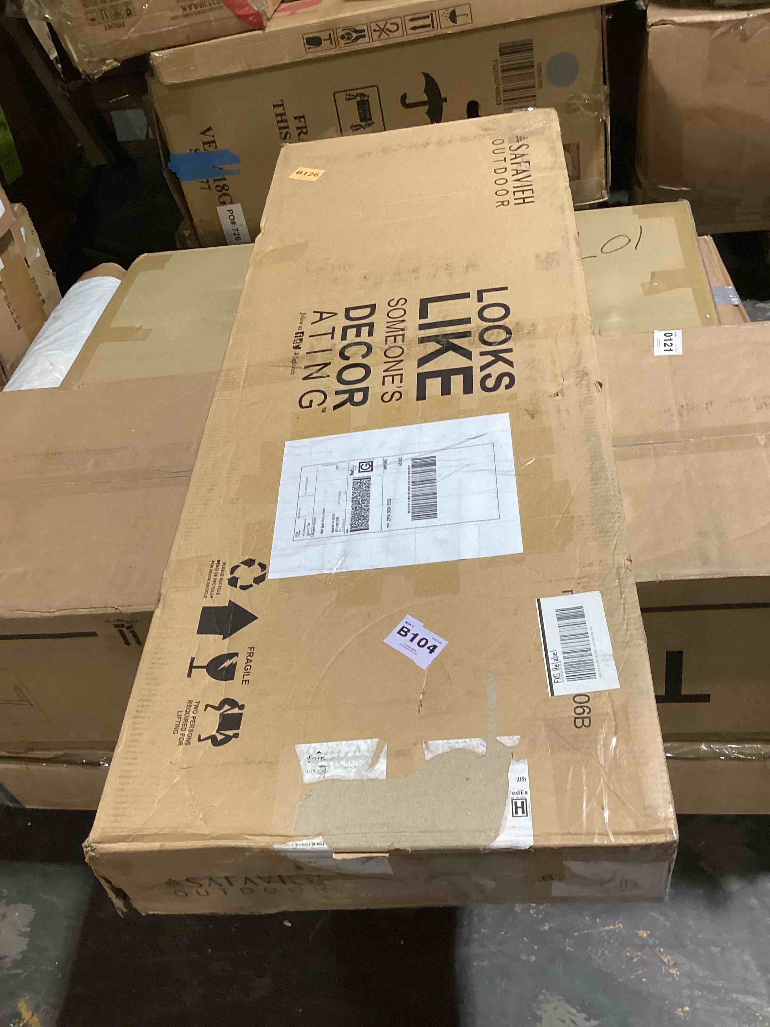 https://s3.amazonaws.com/lotting-images-prod/bidfta/RED5450593_1708979428033.jpeg