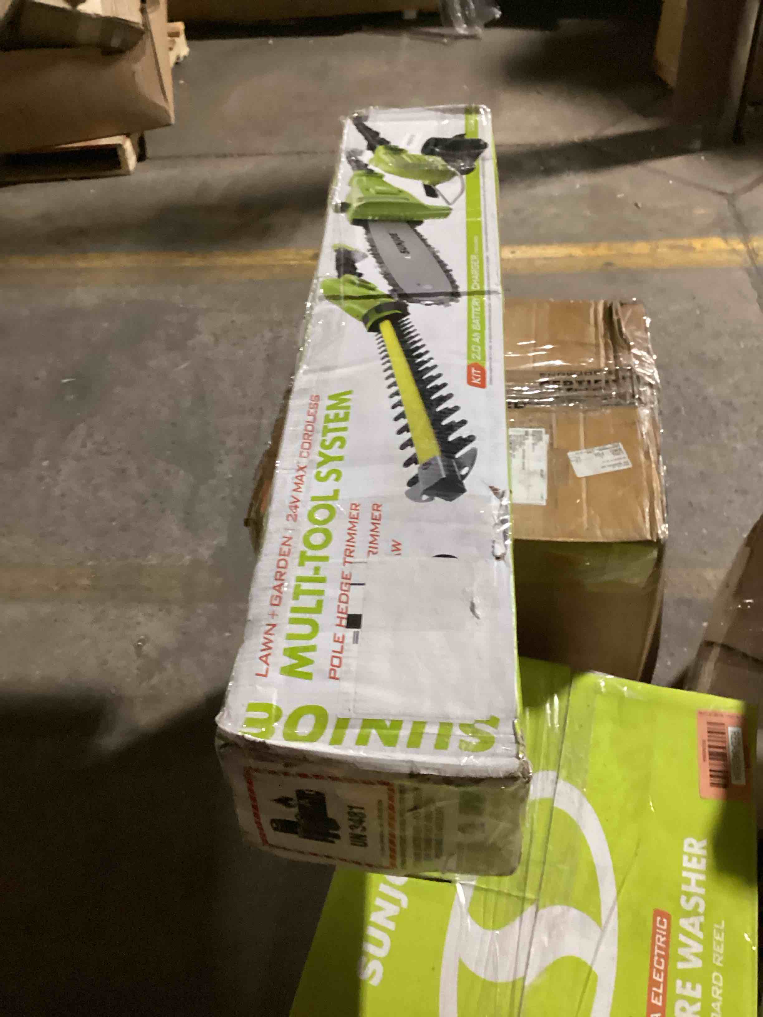 https://s3.amazonaws.com/lotting-images-prod/bidfta/RED5450705_1709138092104.jpeg