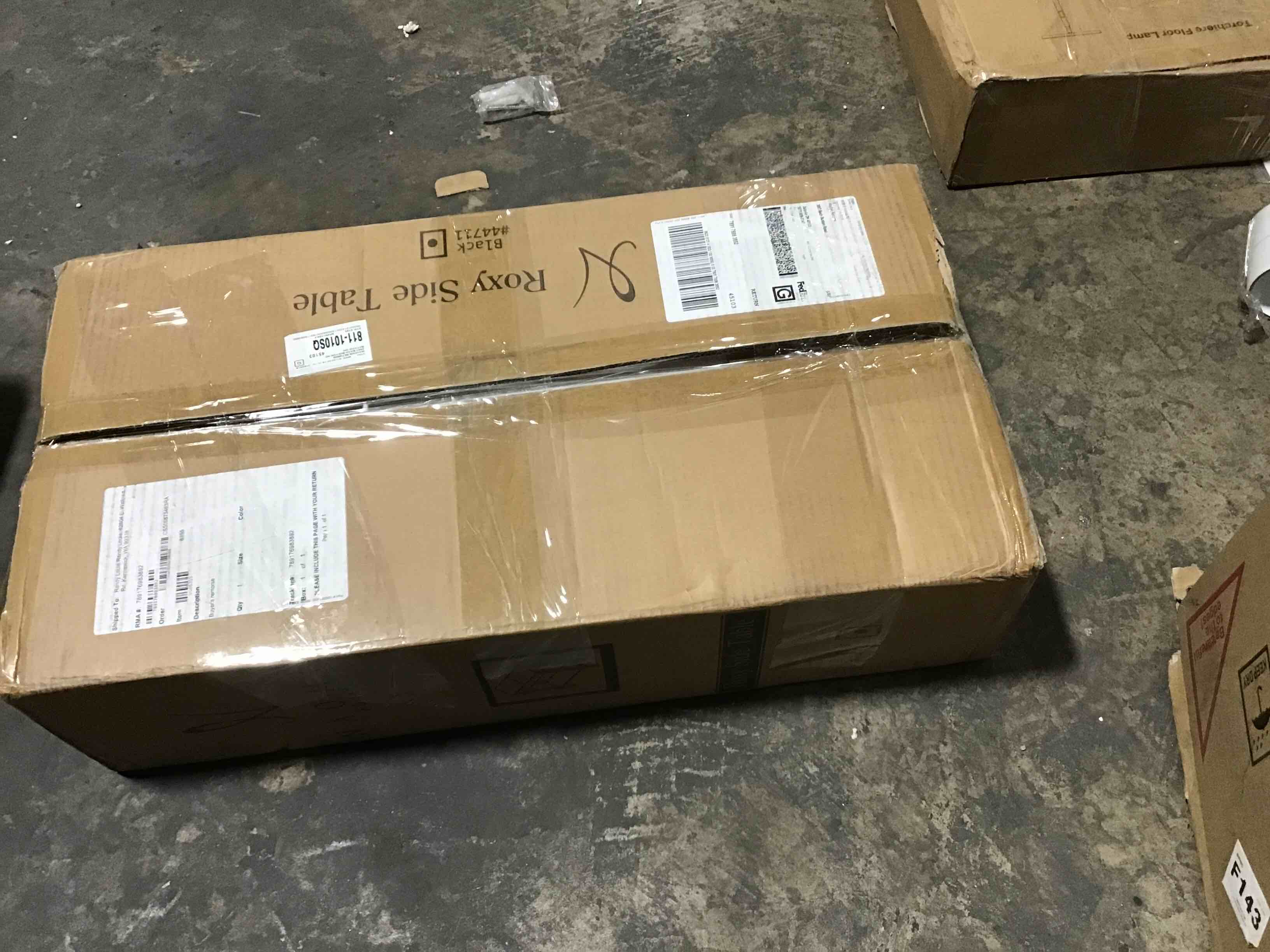 https://s3.amazonaws.com/lotting-images-prod/bidfta/RED5451515_1706891002287.jpeg