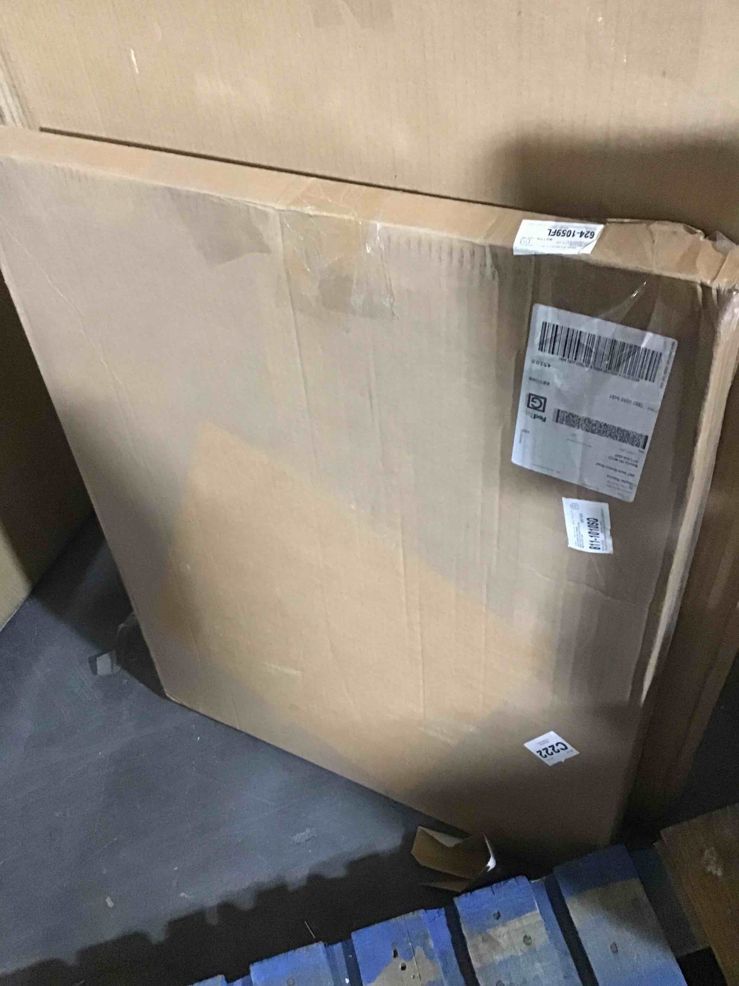 https://s3.amazonaws.com/lotting-images-prod/bidfta/RED5451802_1707252310124.jpeg