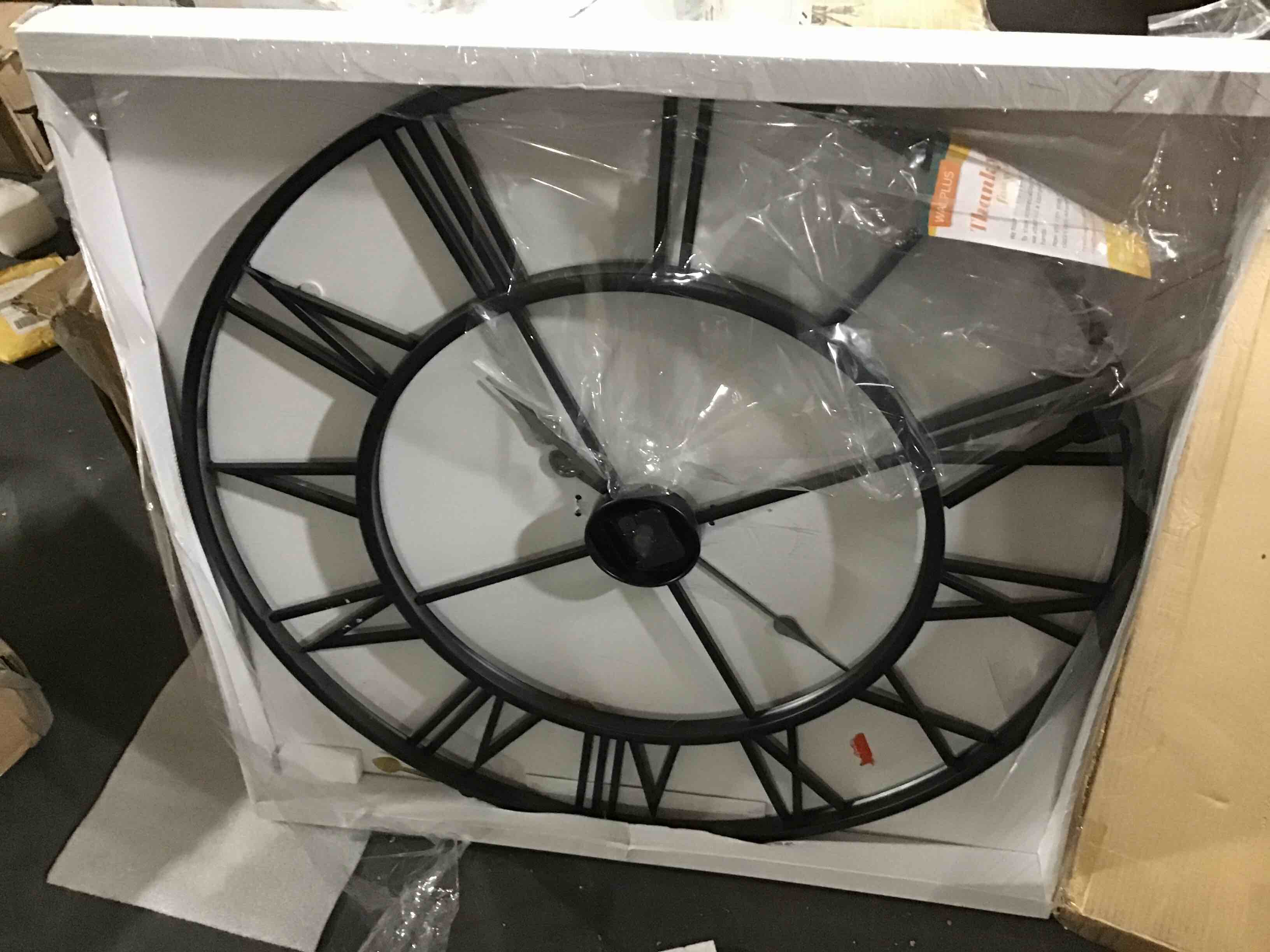 https://s3.amazonaws.com/lotting-images-prod/bidfta/RED5451804_1707252876011.jpeg