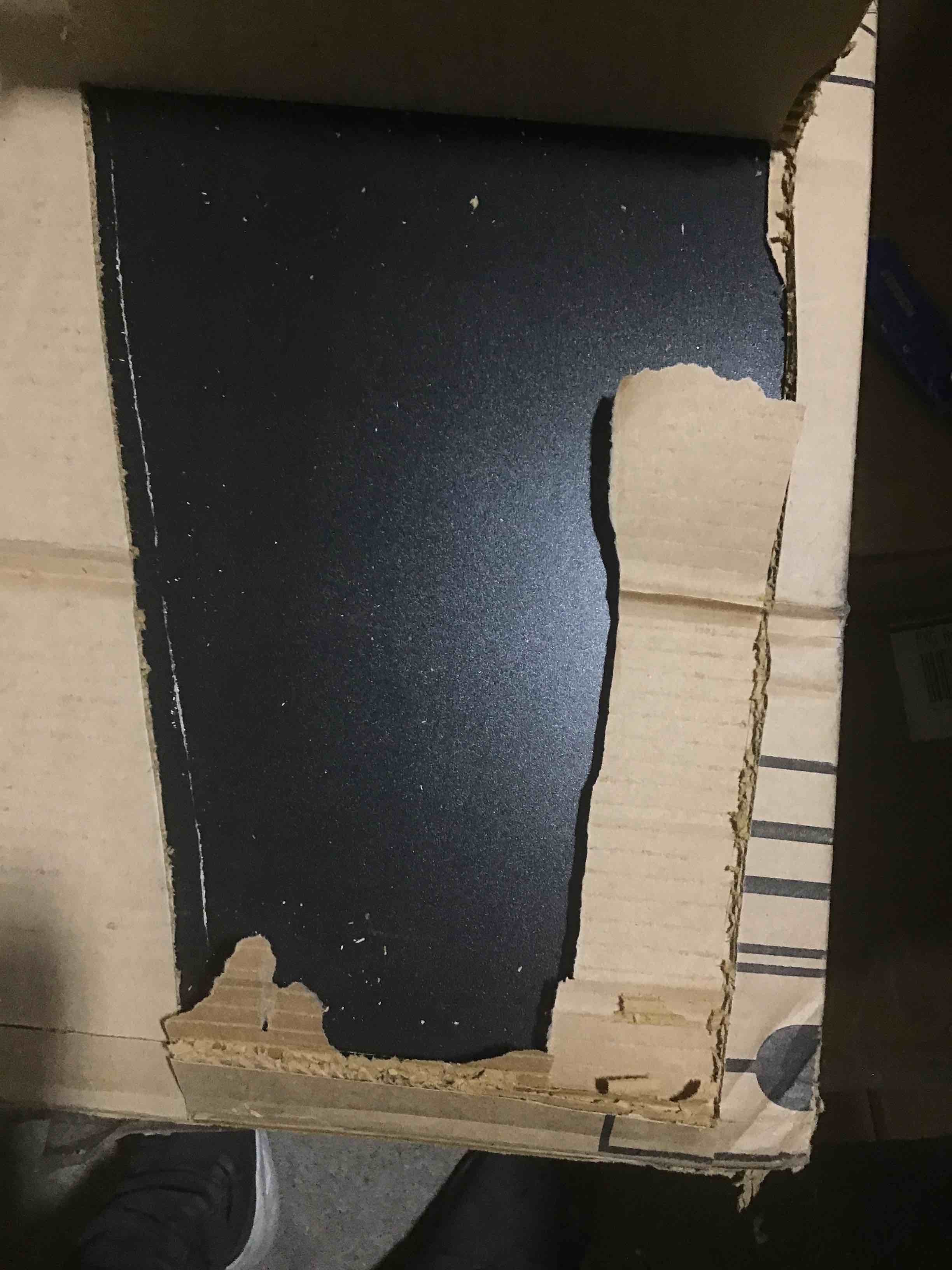 https://s3.amazonaws.com/lotting-images-prod/bidfta/RED5452056_1707420475714.jpeg
