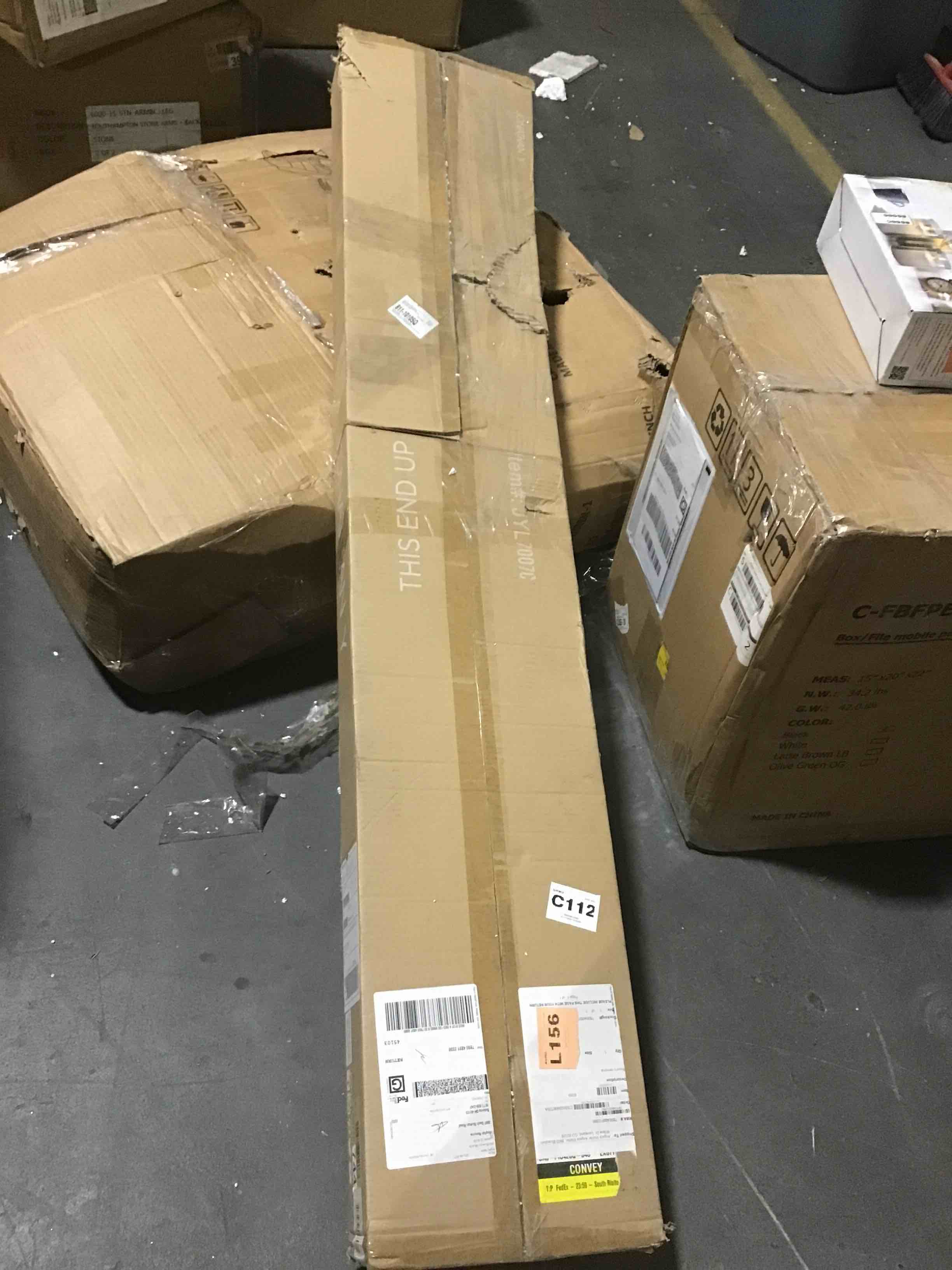 https://s3.amazonaws.com/lotting-images-prod/bidfta/RED5452094_1707414776429.jpeg
