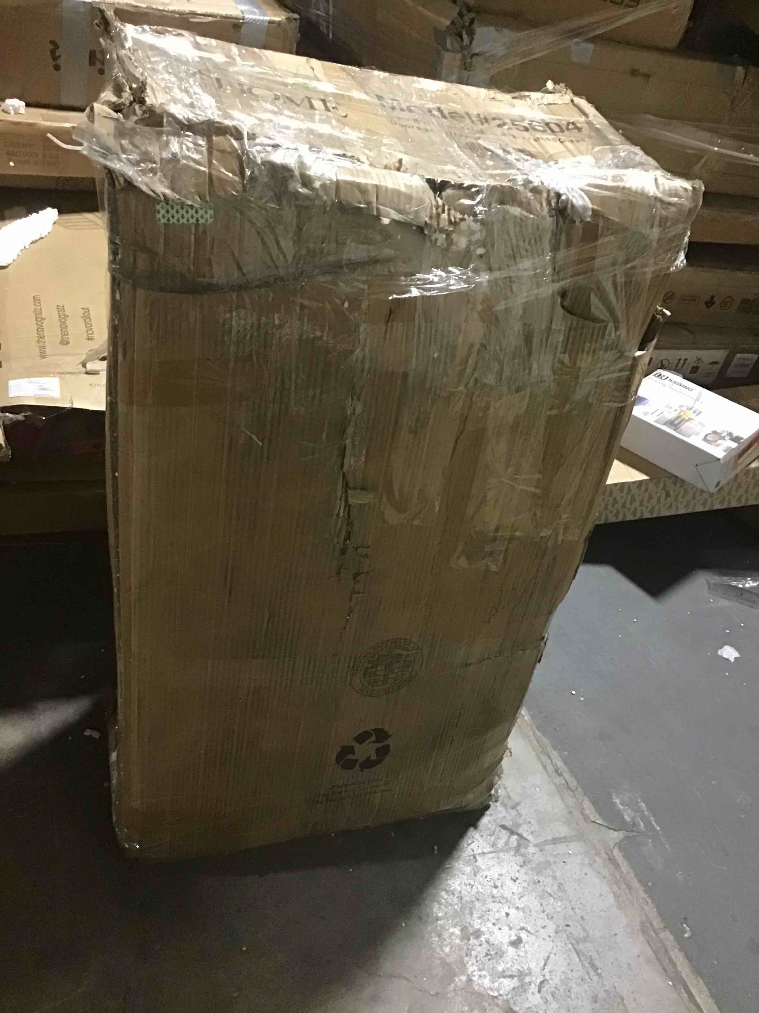 https://s3.amazonaws.com/lotting-images-prod/bidfta/RED5452098_1707415791927.jpeg