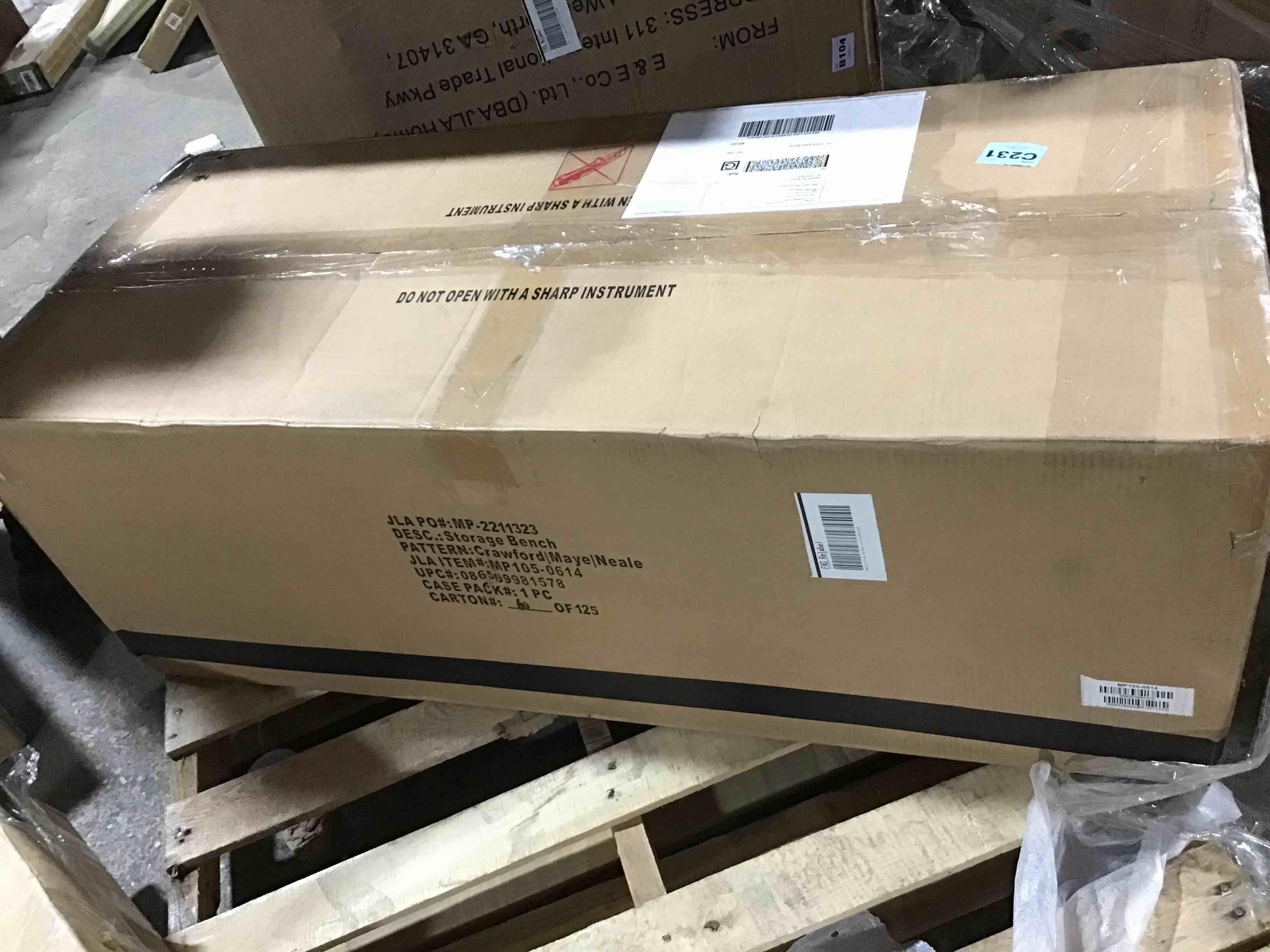 https://s3.amazonaws.com/lotting-images-prod/bidfta/RED5452466_1707852580163.jpeg