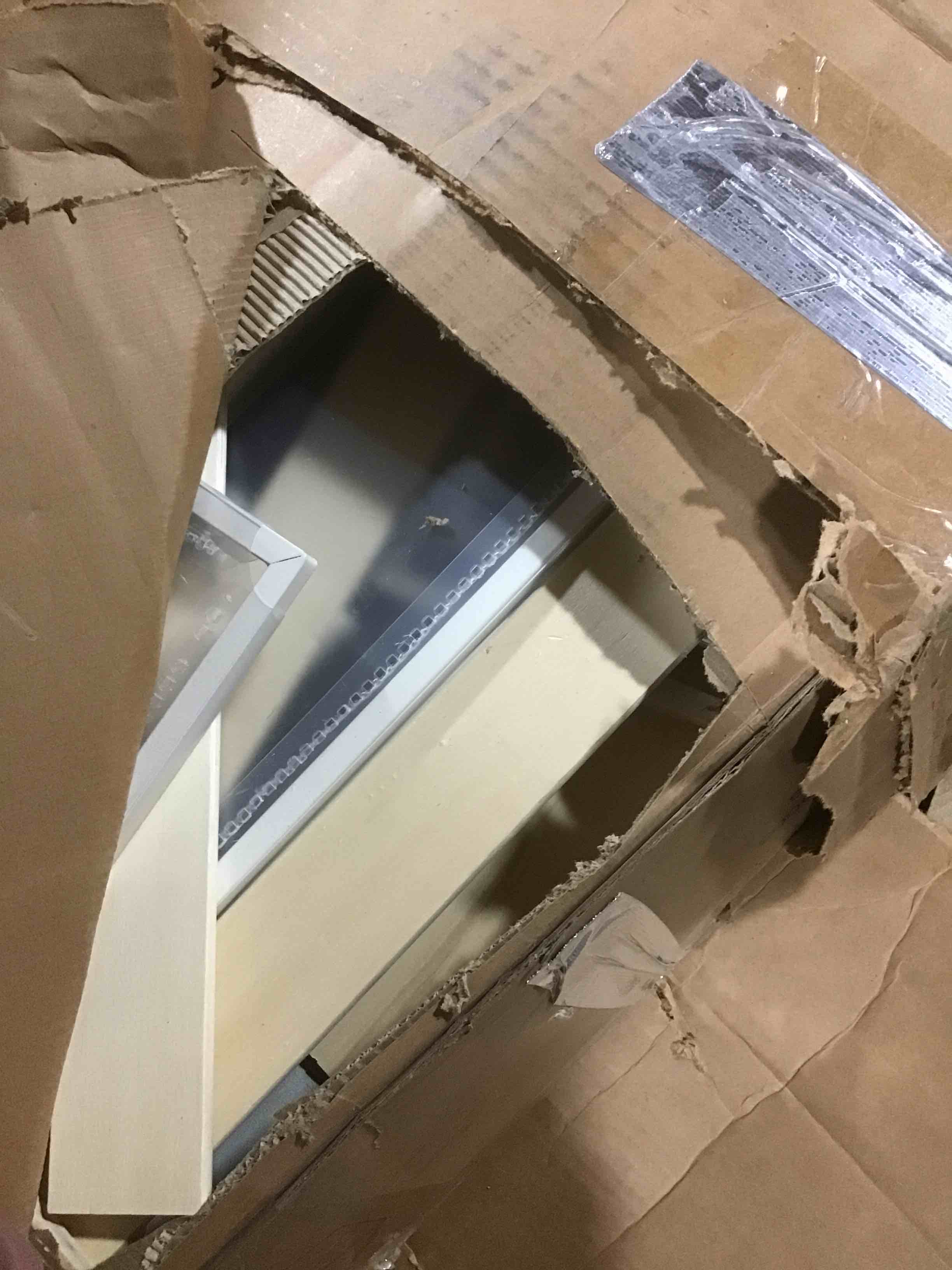 https://s3.amazonaws.com/lotting-images-prod/bidfta/RED5452574_1708003832629.jpeg