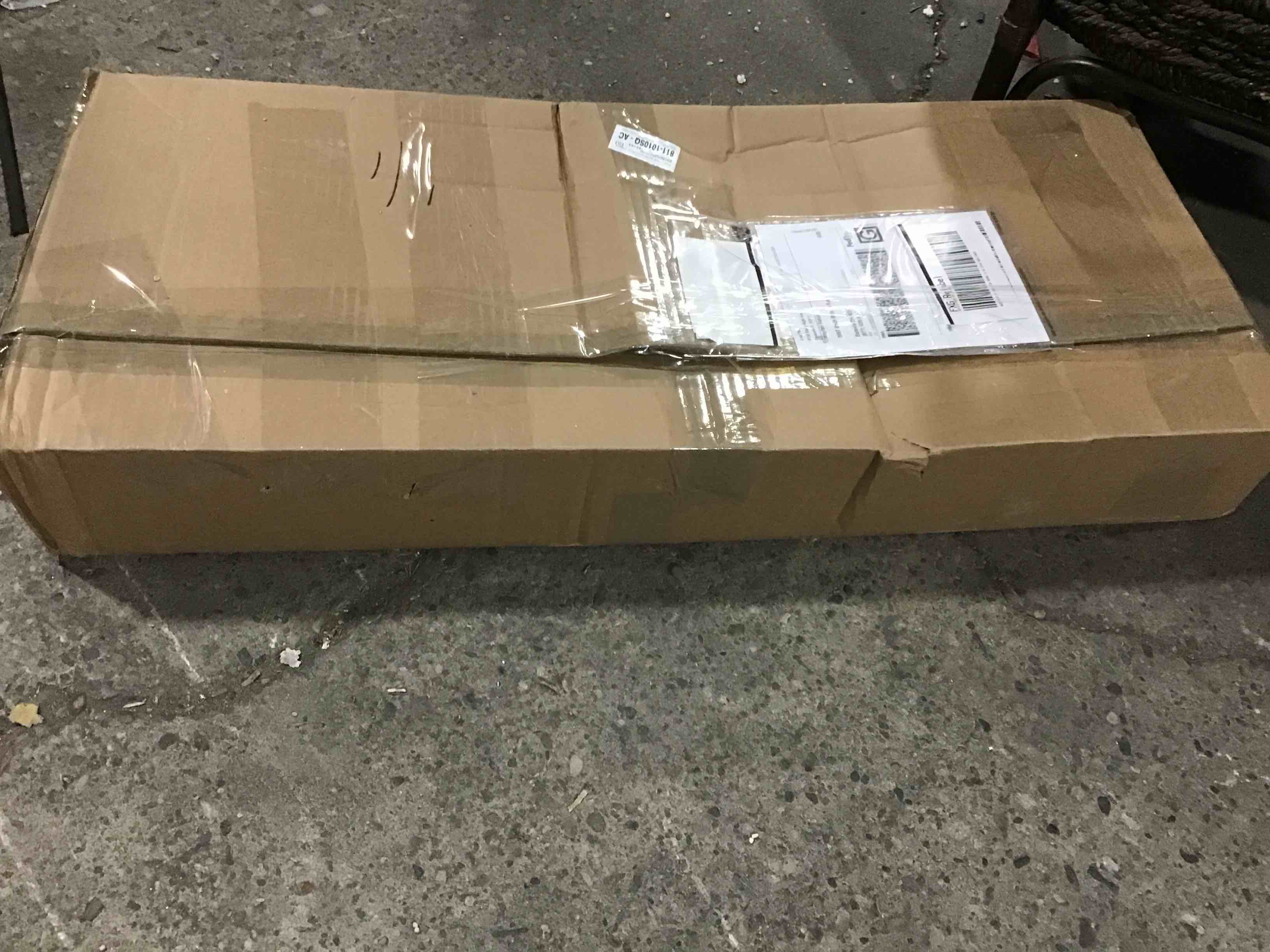 https://s3.amazonaws.com/lotting-images-prod/bidfta/RED5452918_1708350514015.jpeg