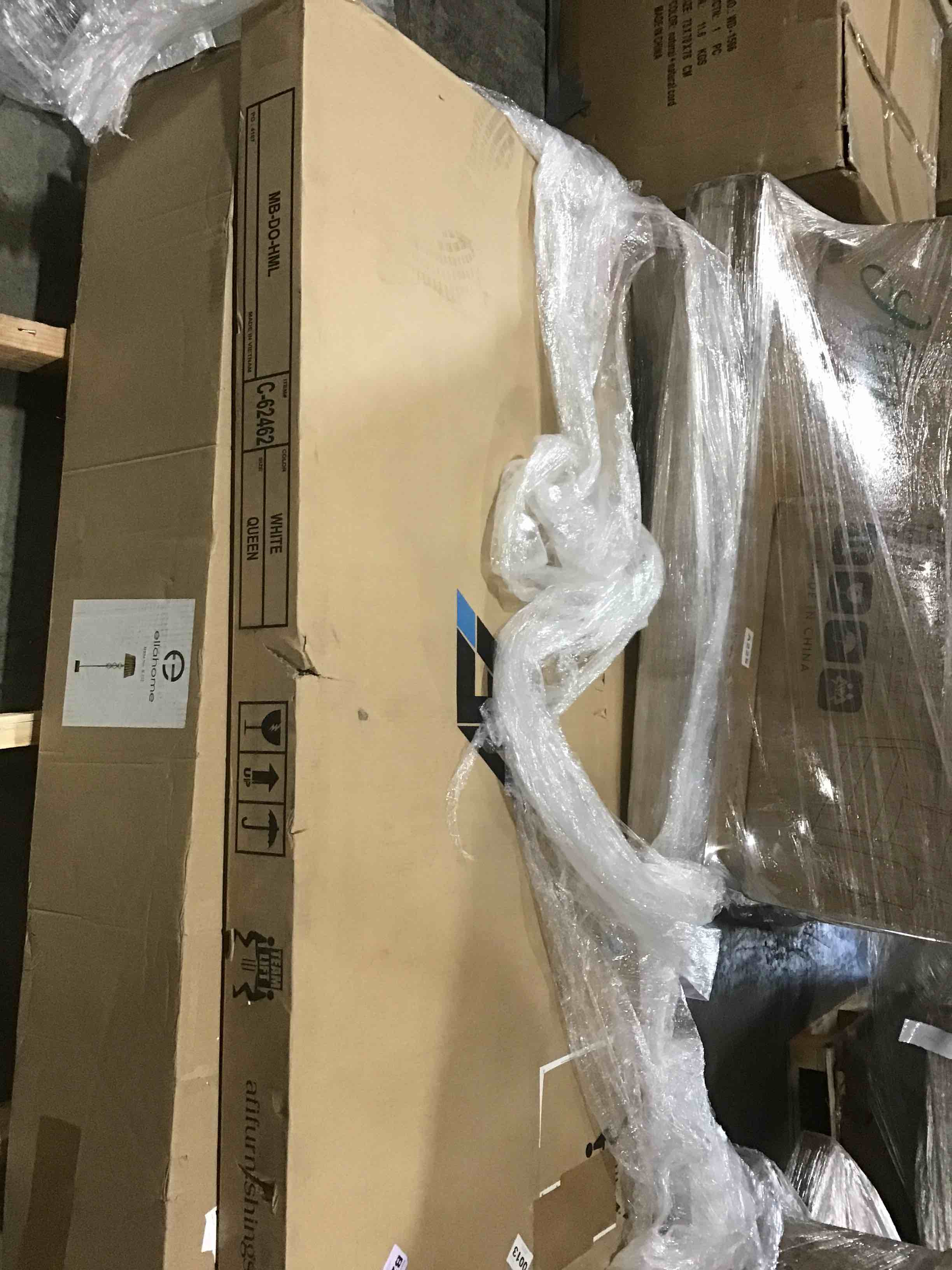 https://s3.amazonaws.com/lotting-images-prod/bidfta/RED5453069_1707421008785.jpeg
