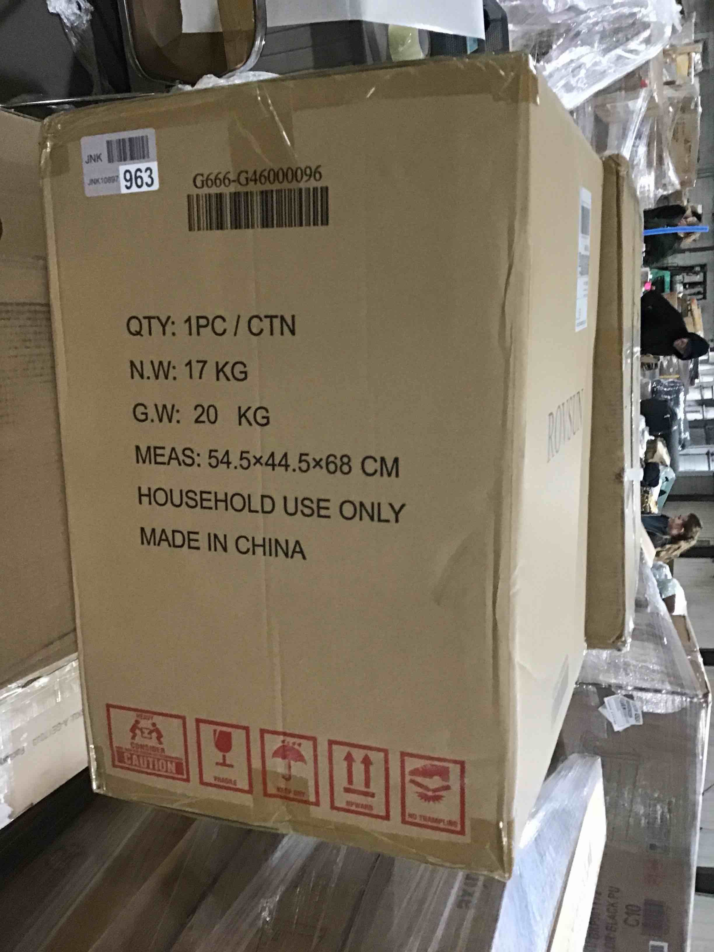 https://s3.amazonaws.com/lotting-images-prod/bidfta/RED5453552_1708093304862.jpeg
