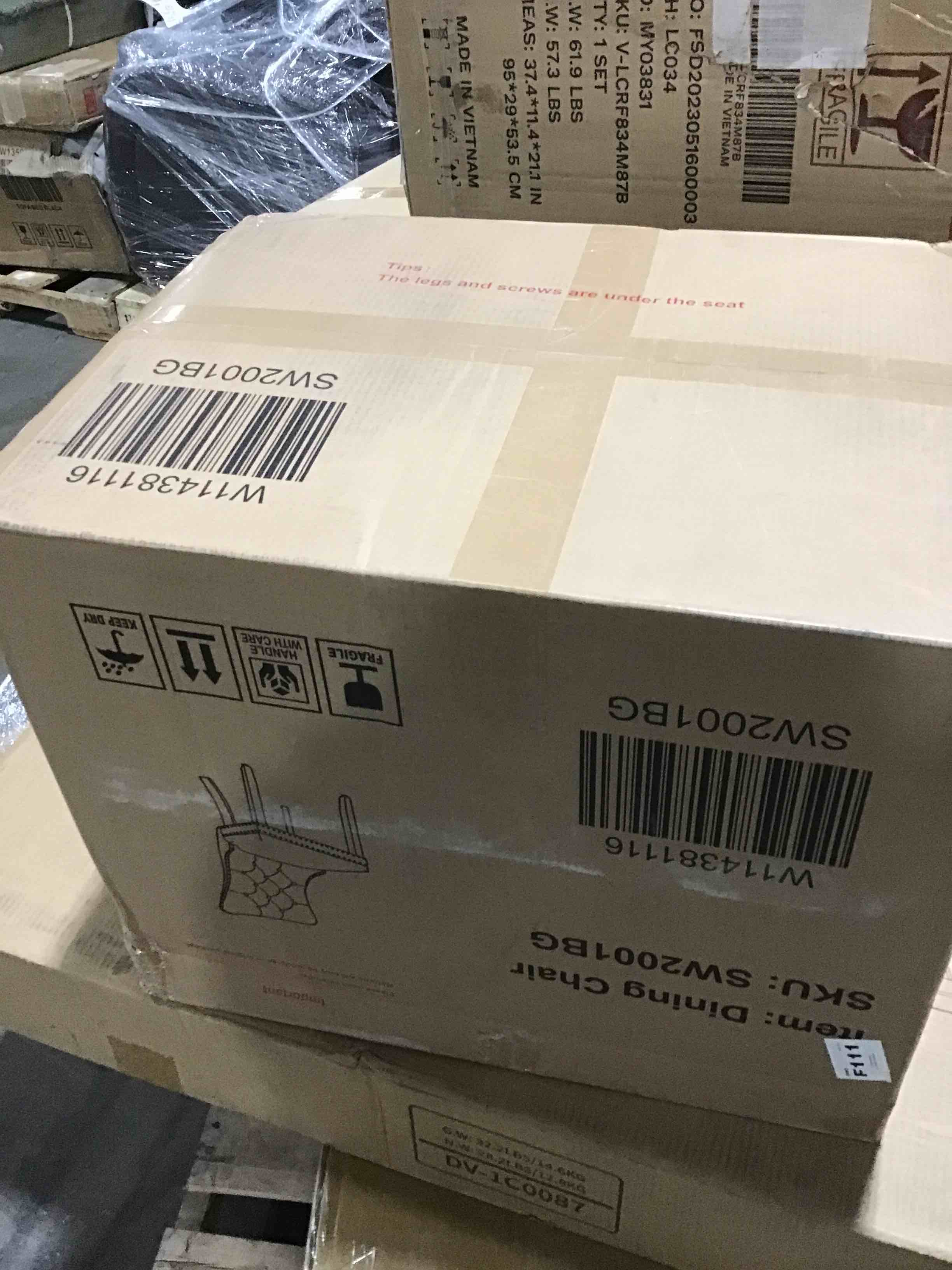 https://s3.amazonaws.com/lotting-images-prod/bidfta/RED5453772_1708354302800.jpeg
