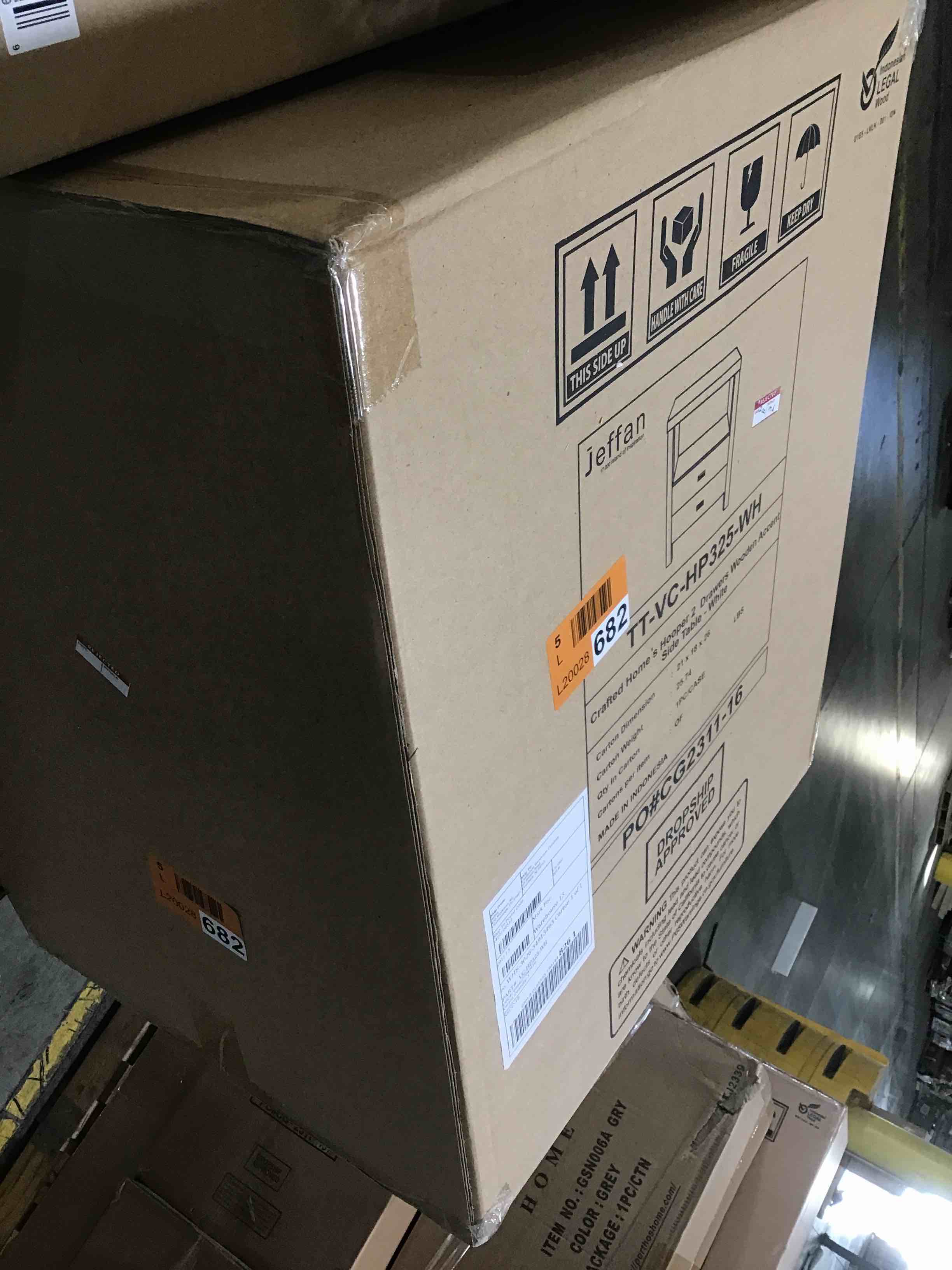 https://s3.amazonaws.com/lotting-images-prod/bidfta/RED5454284_1708977457328.jpeg