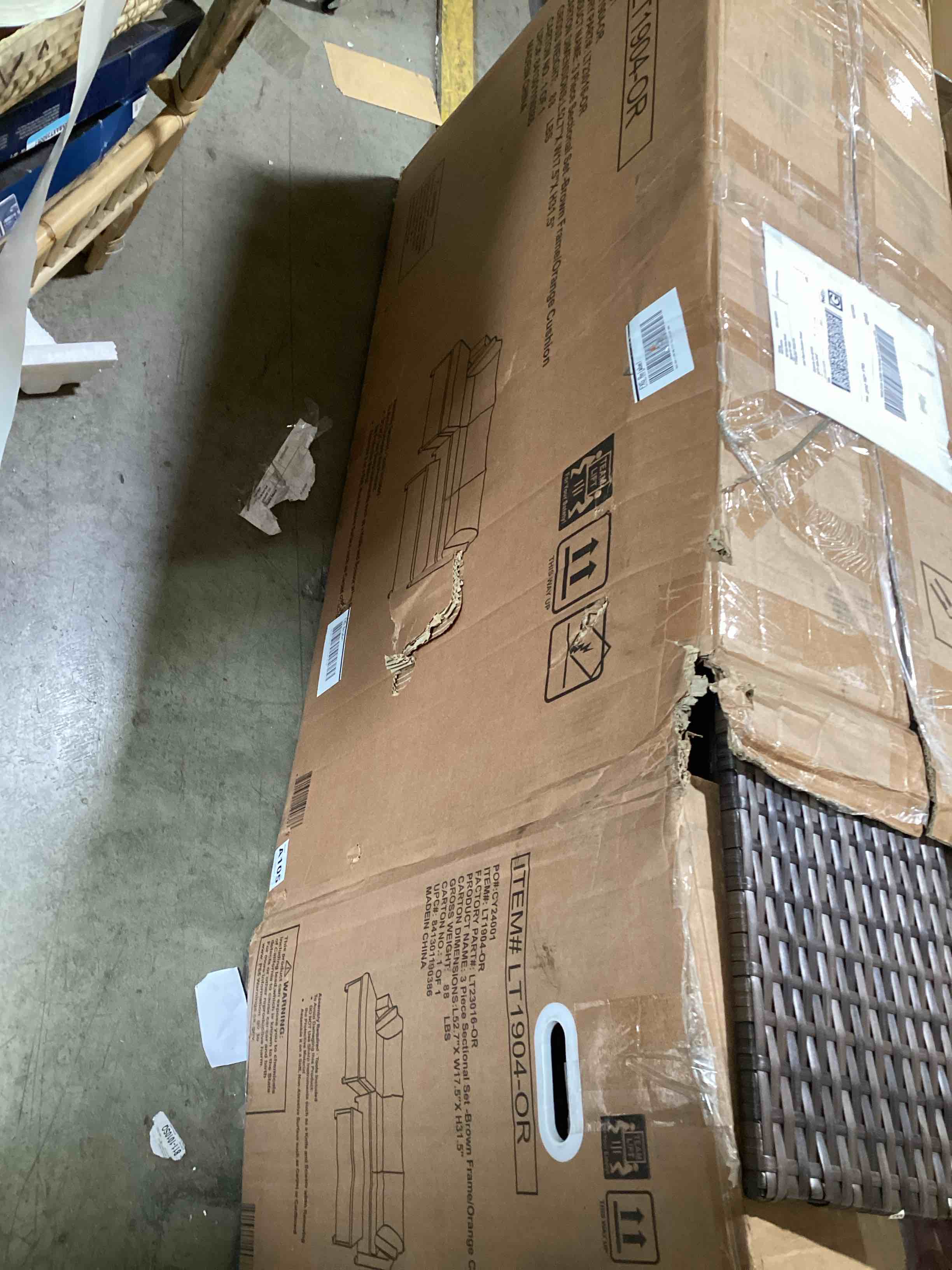 https://s3.amazonaws.com/lotting-images-prod/bidfta/RED5454695_1713894308226.jpeg