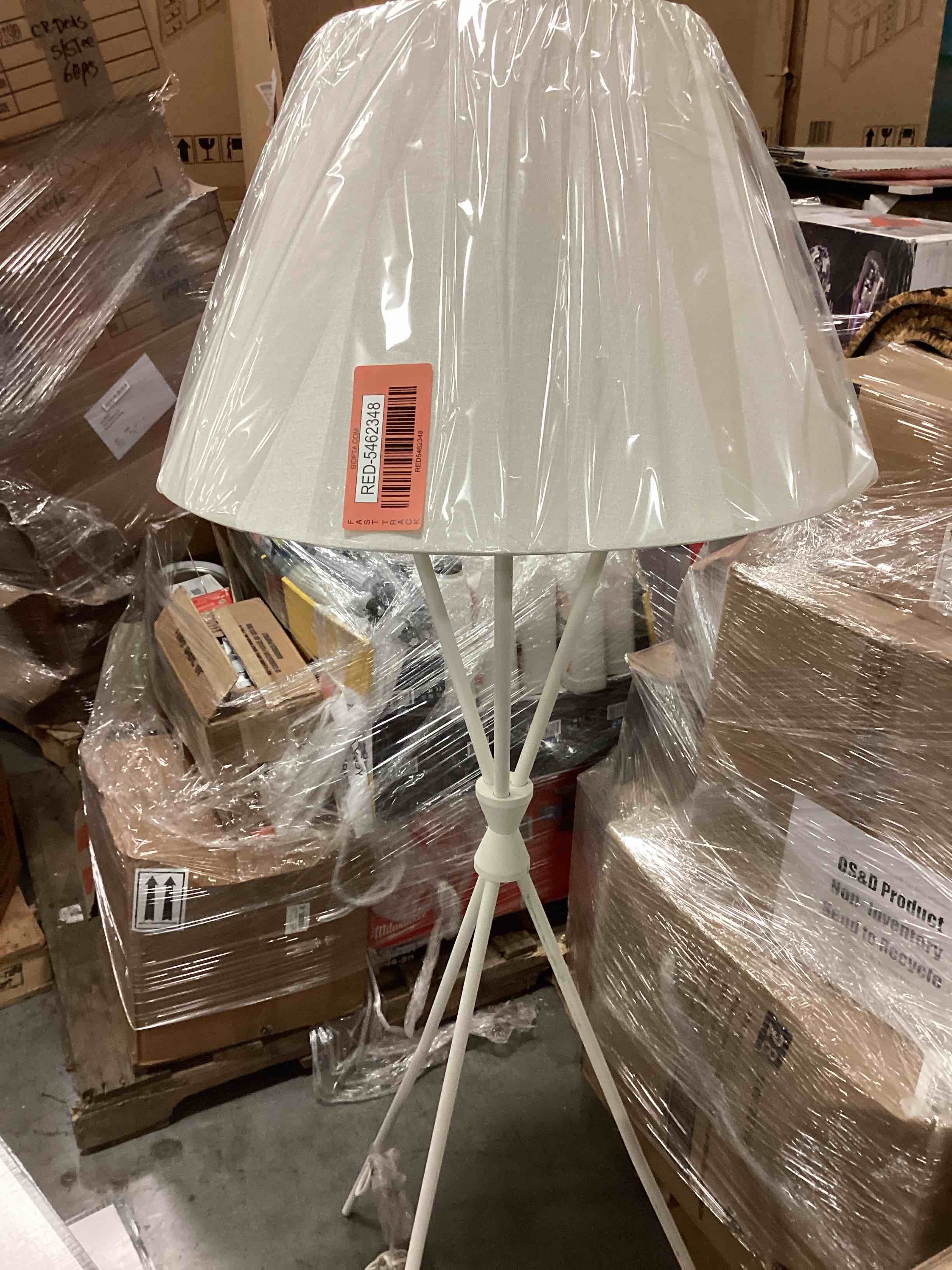 https://s3.amazonaws.com/lotting-images-prod/bidfta/RED5462348_1701437705779.jpeg
