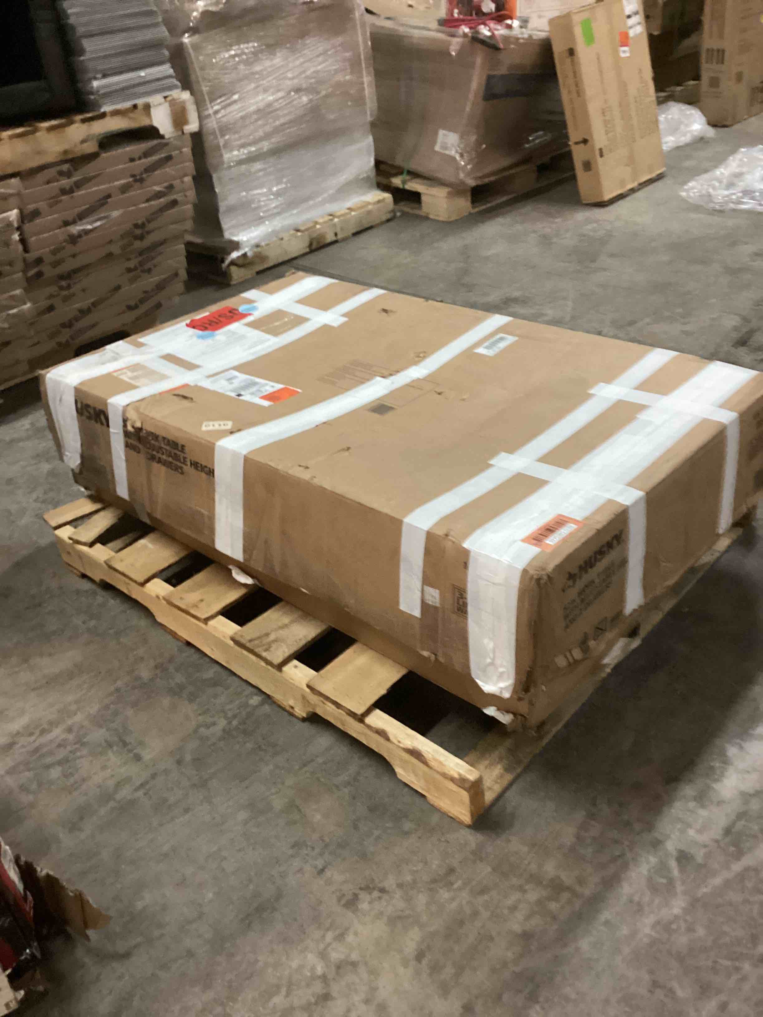 https://s3.amazonaws.com/lotting-images-prod/bidfta/RED5463445_1702581696355.jpeg