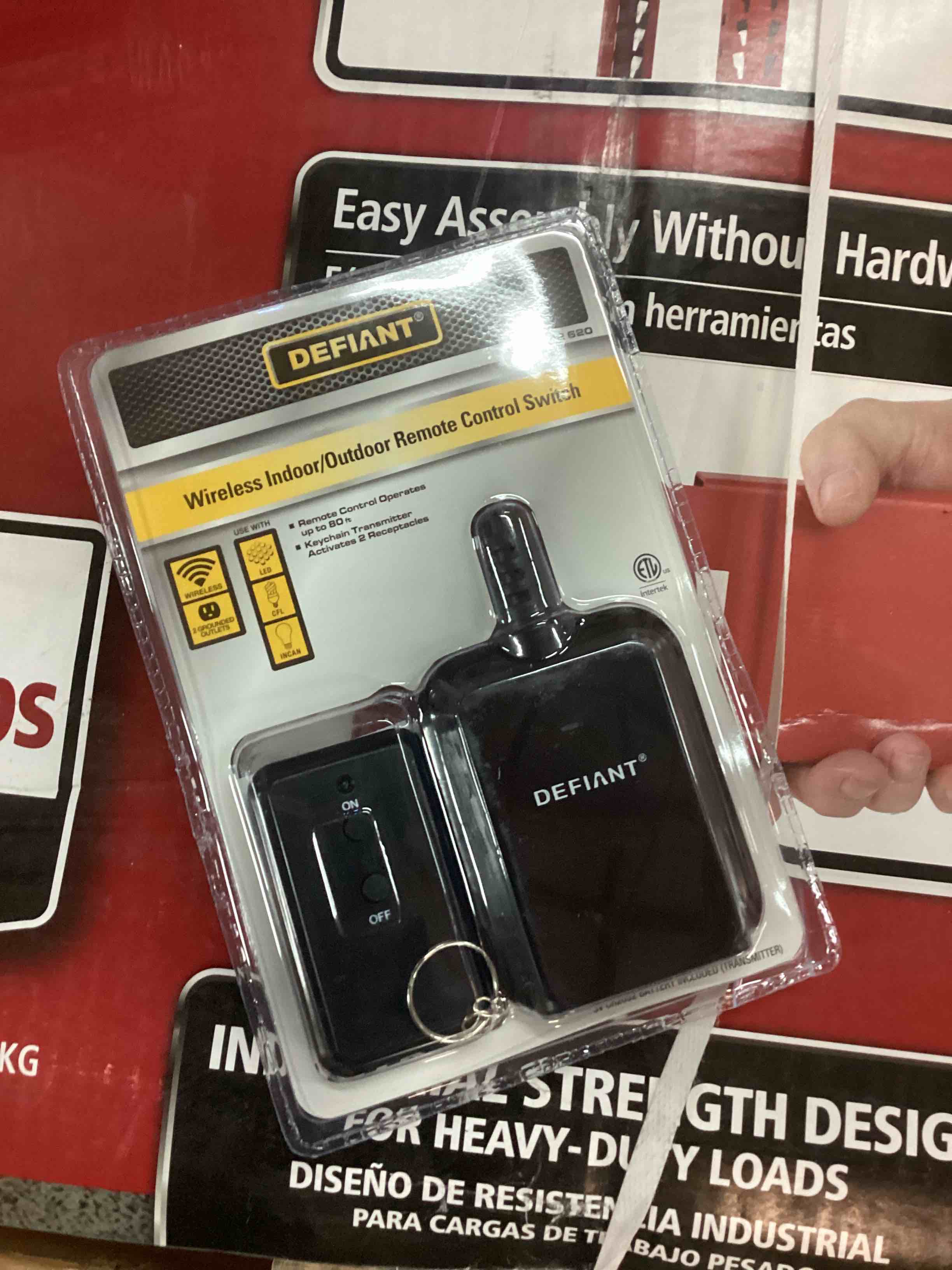 https://s3.amazonaws.com/lotting-images-prod/bidfta/RED5463454_1702586448512.jpeg