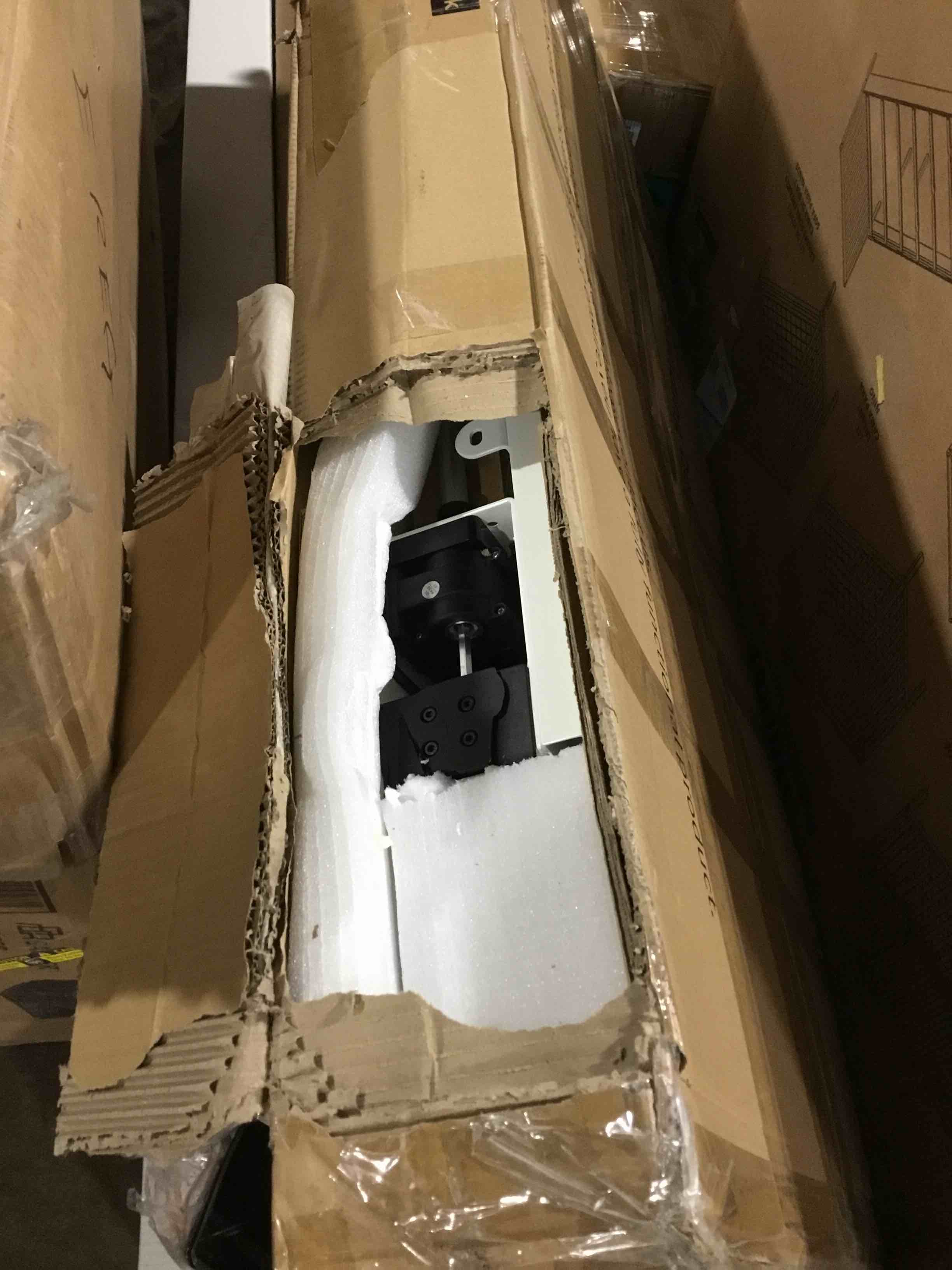 https://s3.amazonaws.com/lotting-images-prod/bidfta/RED5469992_1701372011826.jpeg