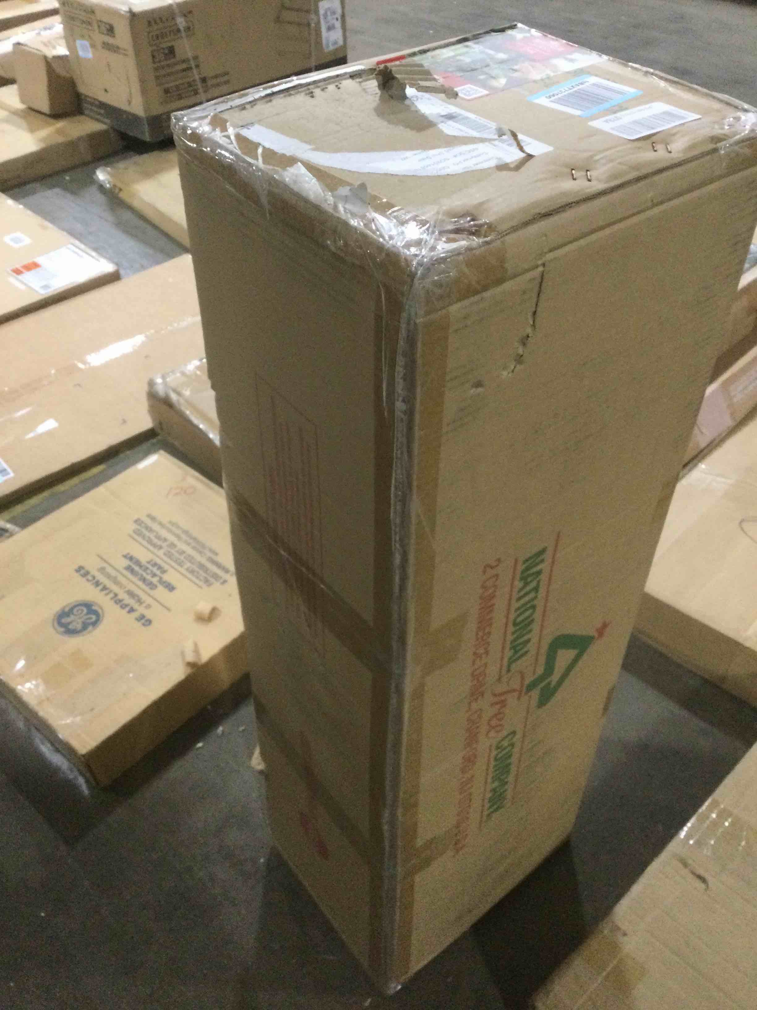https://s3.amazonaws.com/lotting-images-prod/bidfta/RED5470810_1701975937745.jpeg