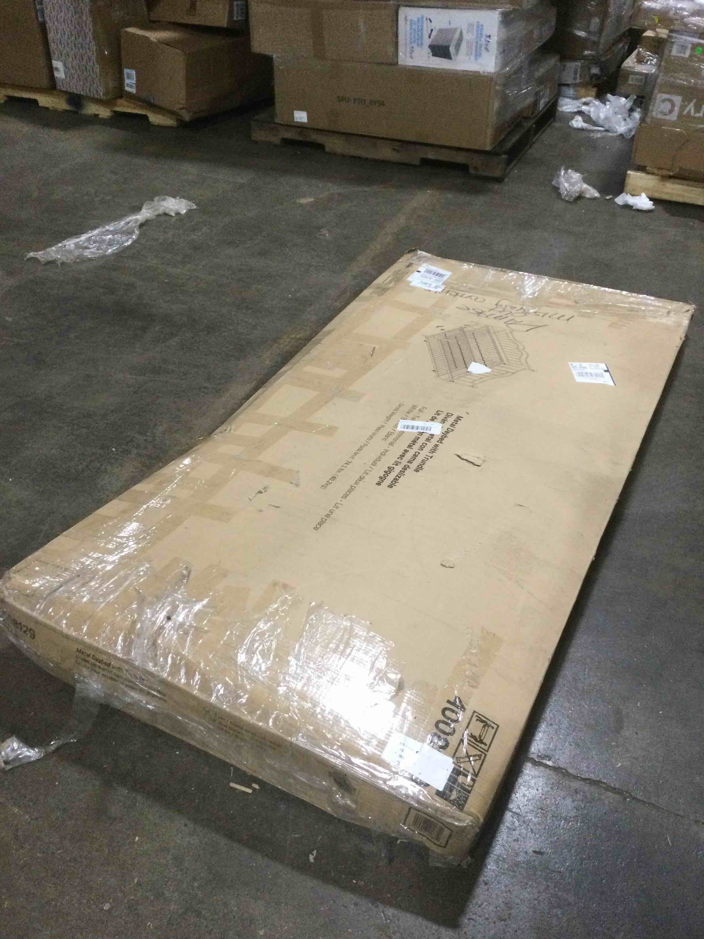https://s3.amazonaws.com/lotting-images-prod/bidfta/RED5470833_1701979205670.jpeg