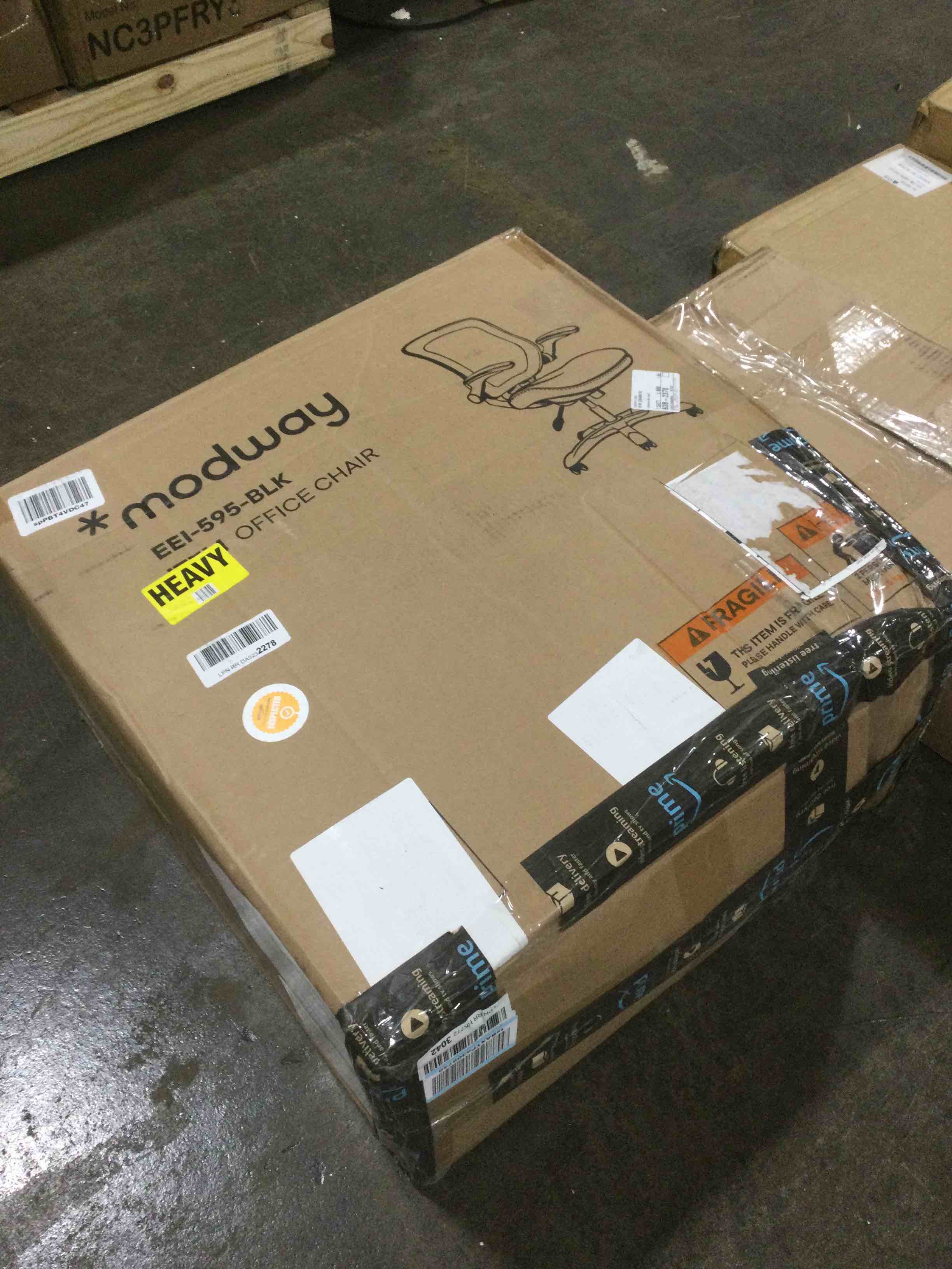 https://s3.amazonaws.com/lotting-images-prod/bidfta/RED5470838_1701979975855.jpeg