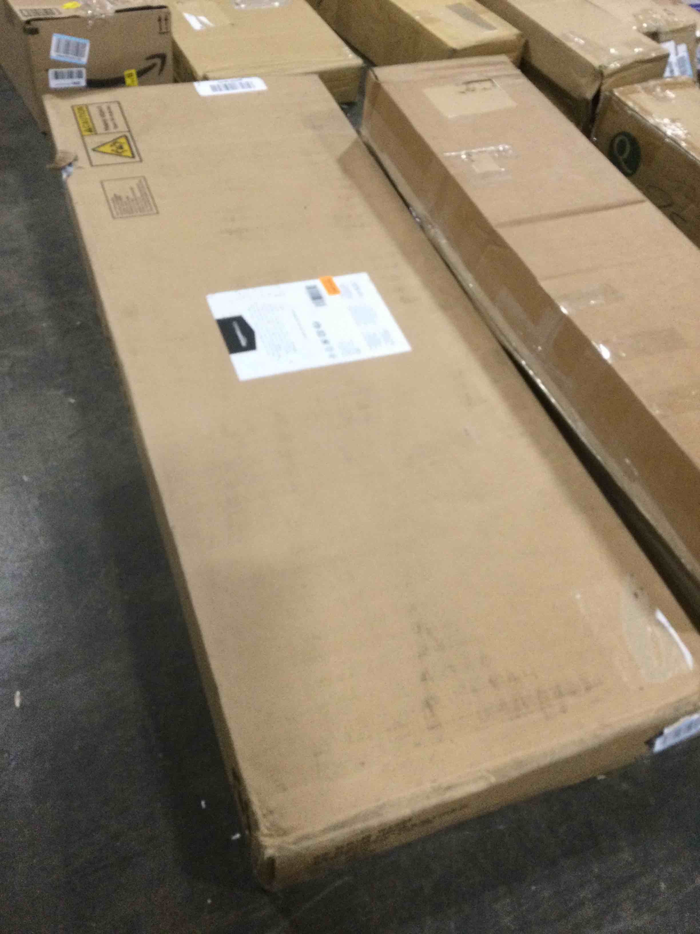 https://s3.amazonaws.com/lotting-images-prod/bidfta/RED5470839_1701980085011.jpeg