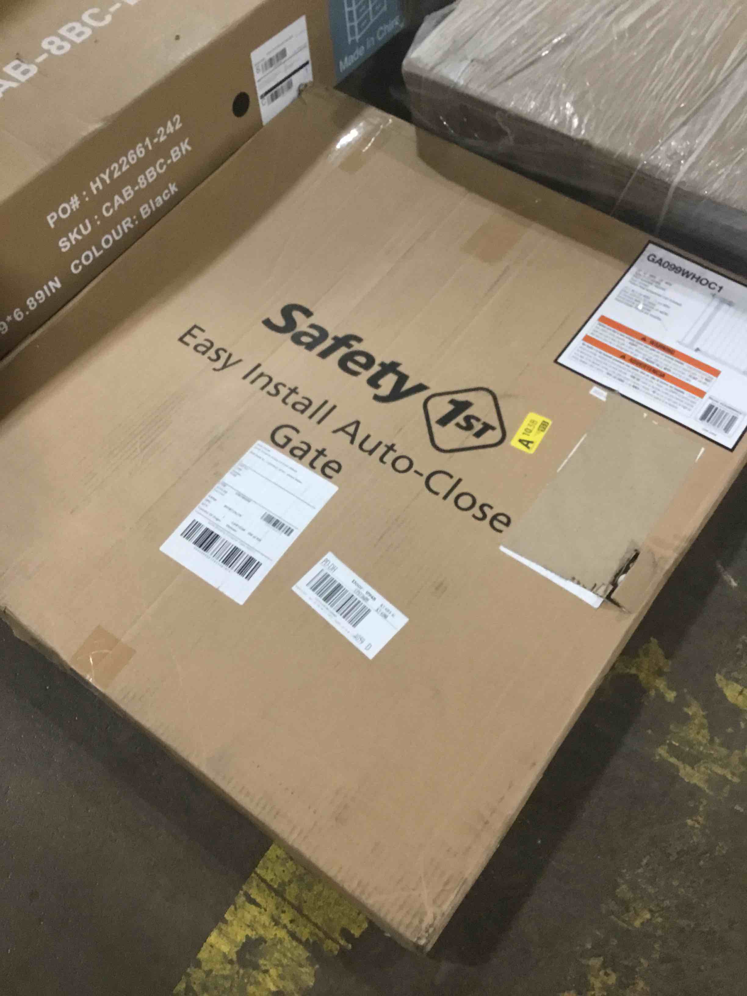 https://s3.amazonaws.com/lotting-images-prod/bidfta/RED5470866_1701986814335.jpeg