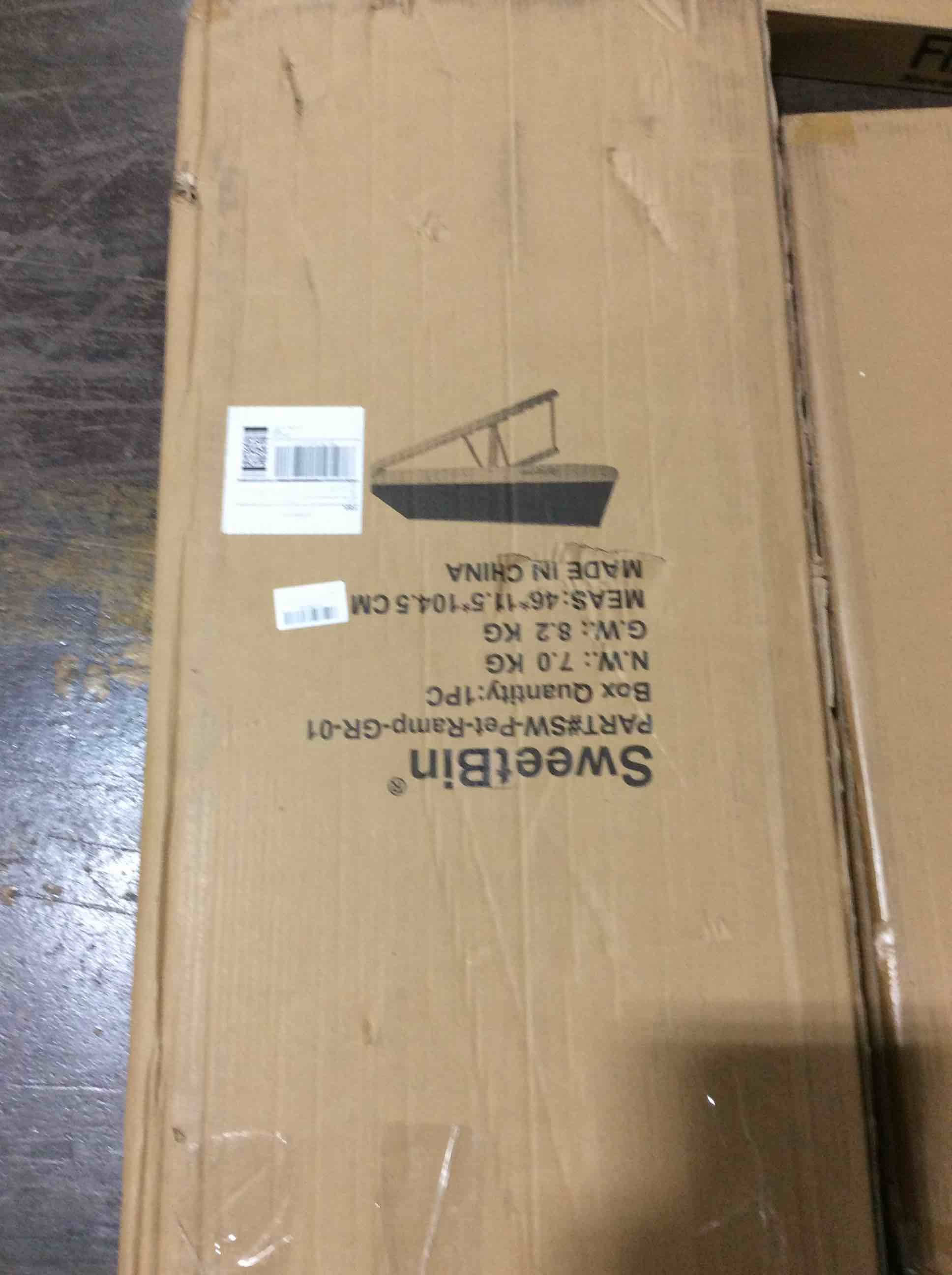 https://s3.amazonaws.com/lotting-images-prod/bidfta/RED5478786_1702398085264.jpeg