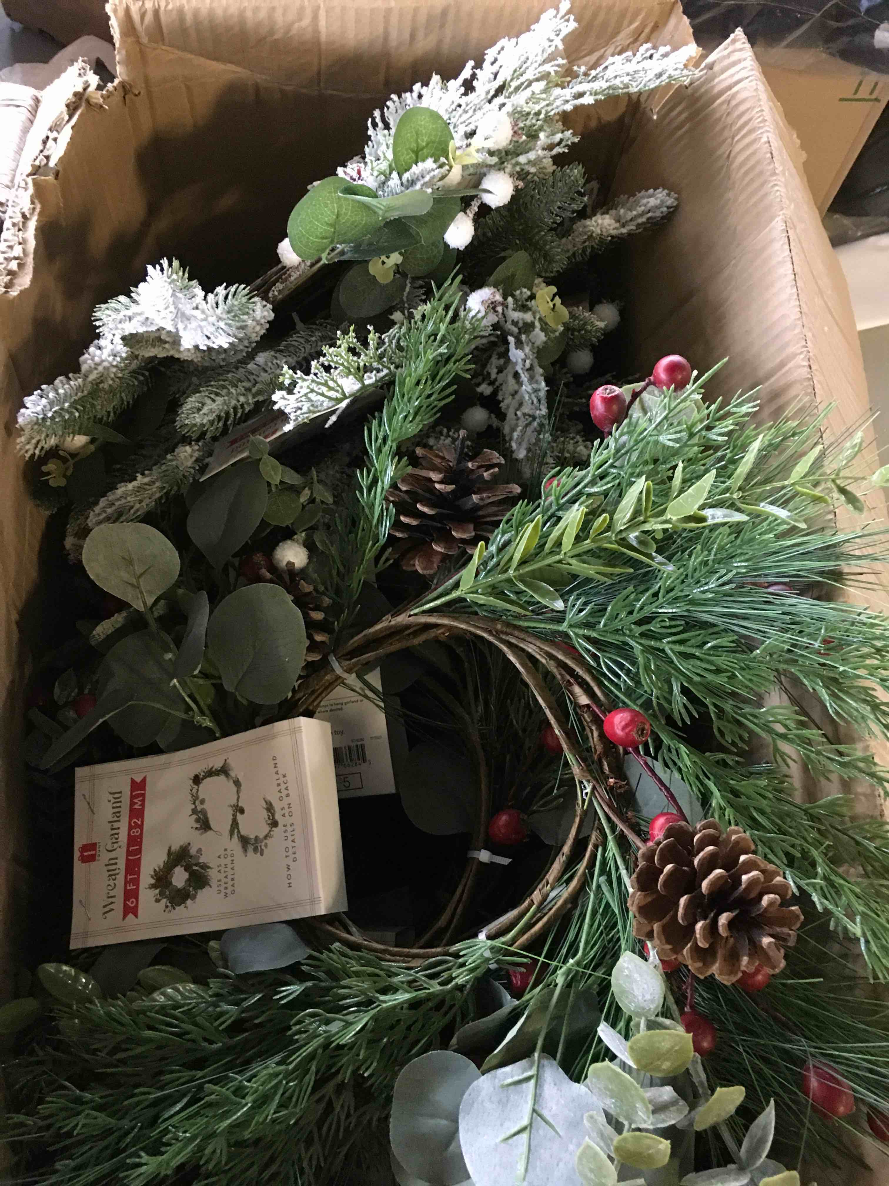 https://s3.amazonaws.com/lotting-images-prod/bidfta/RED5480292_1699389095620.jpeg