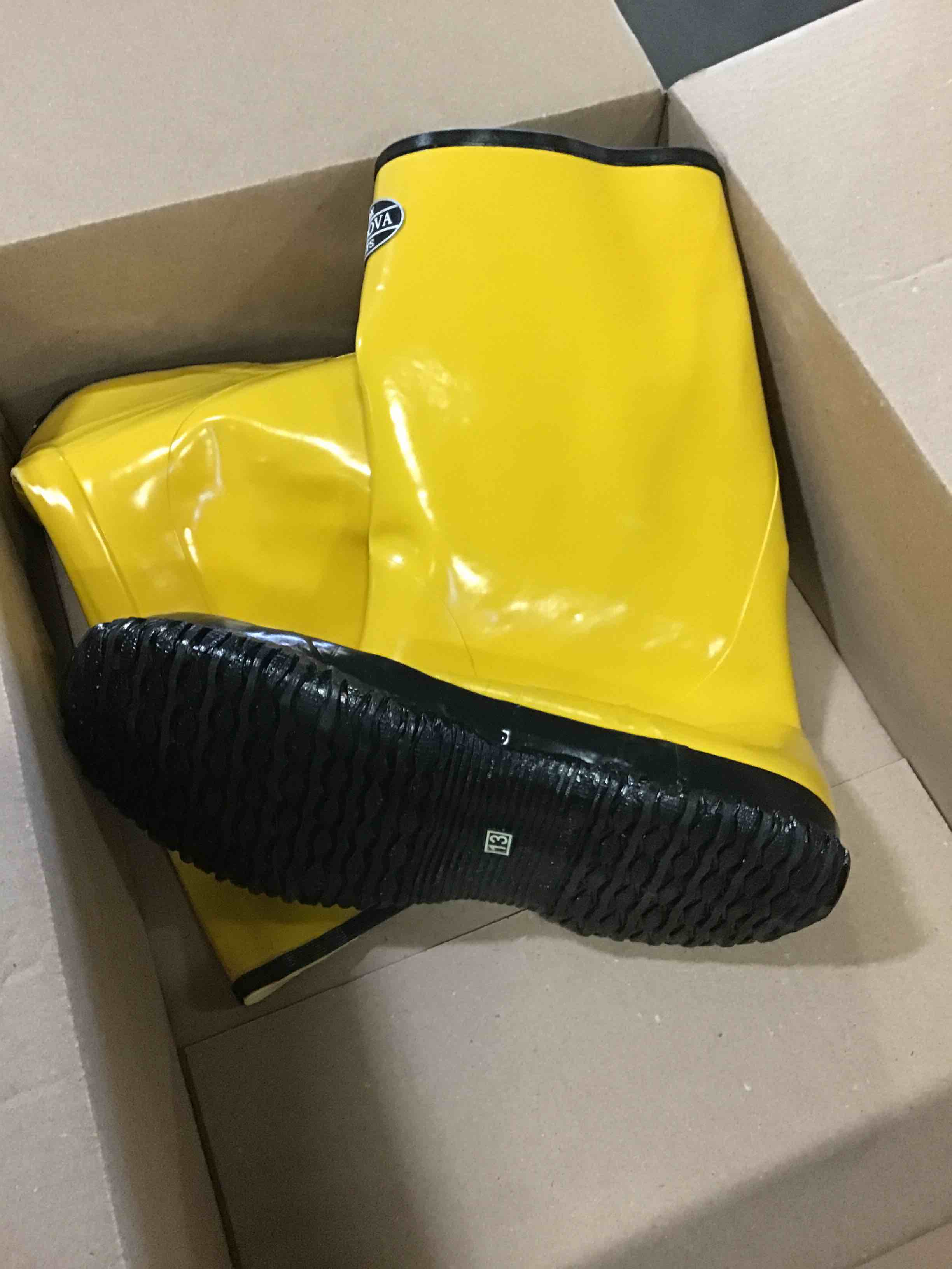 https://s3.amazonaws.com/lotting-images-prod/bidfta/RED5480795_1699646032084.jpeg