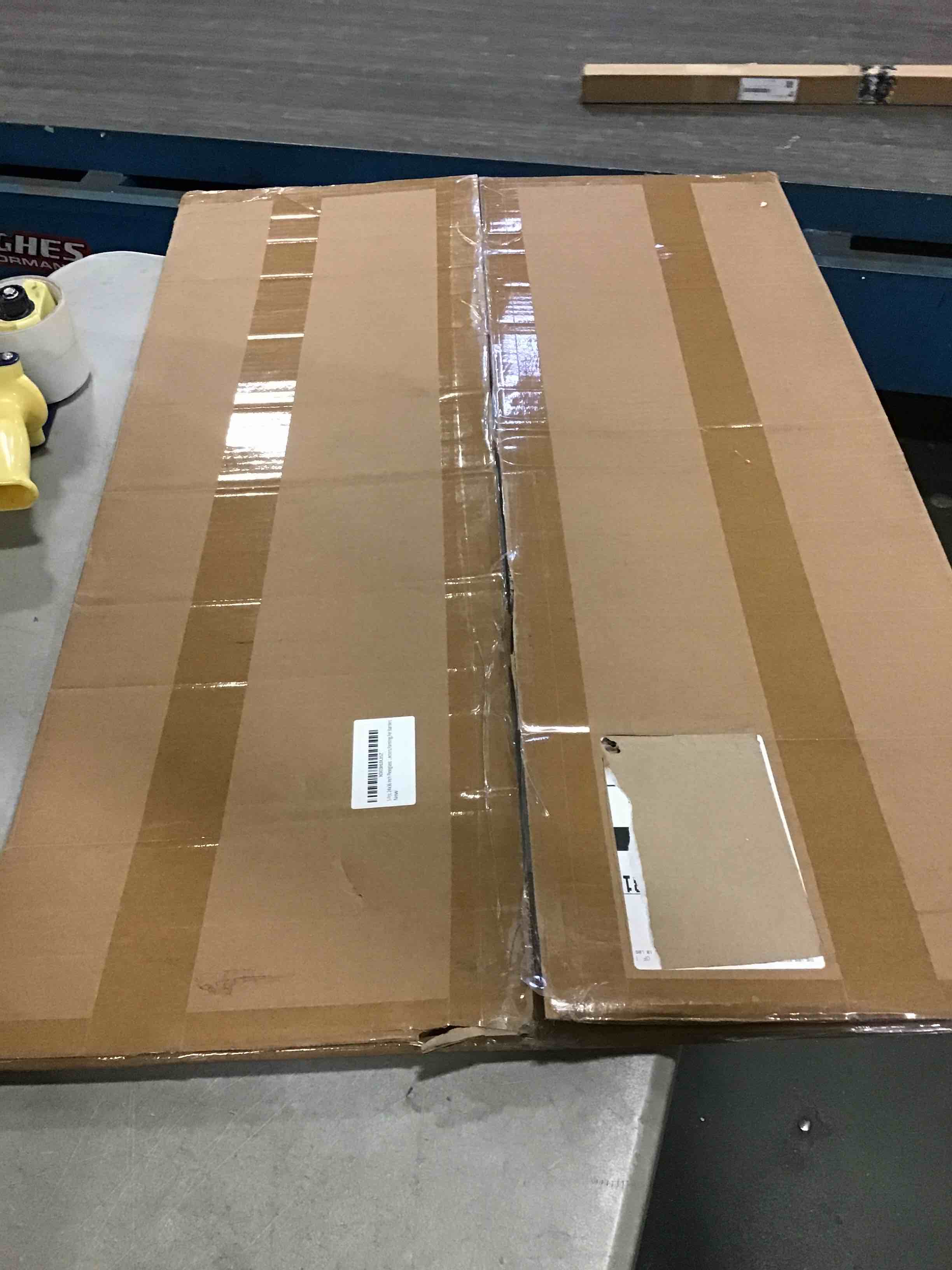 https://s3.amazonaws.com/lotting-images-prod/bidfta/RED5481140_1700075890047.jpeg