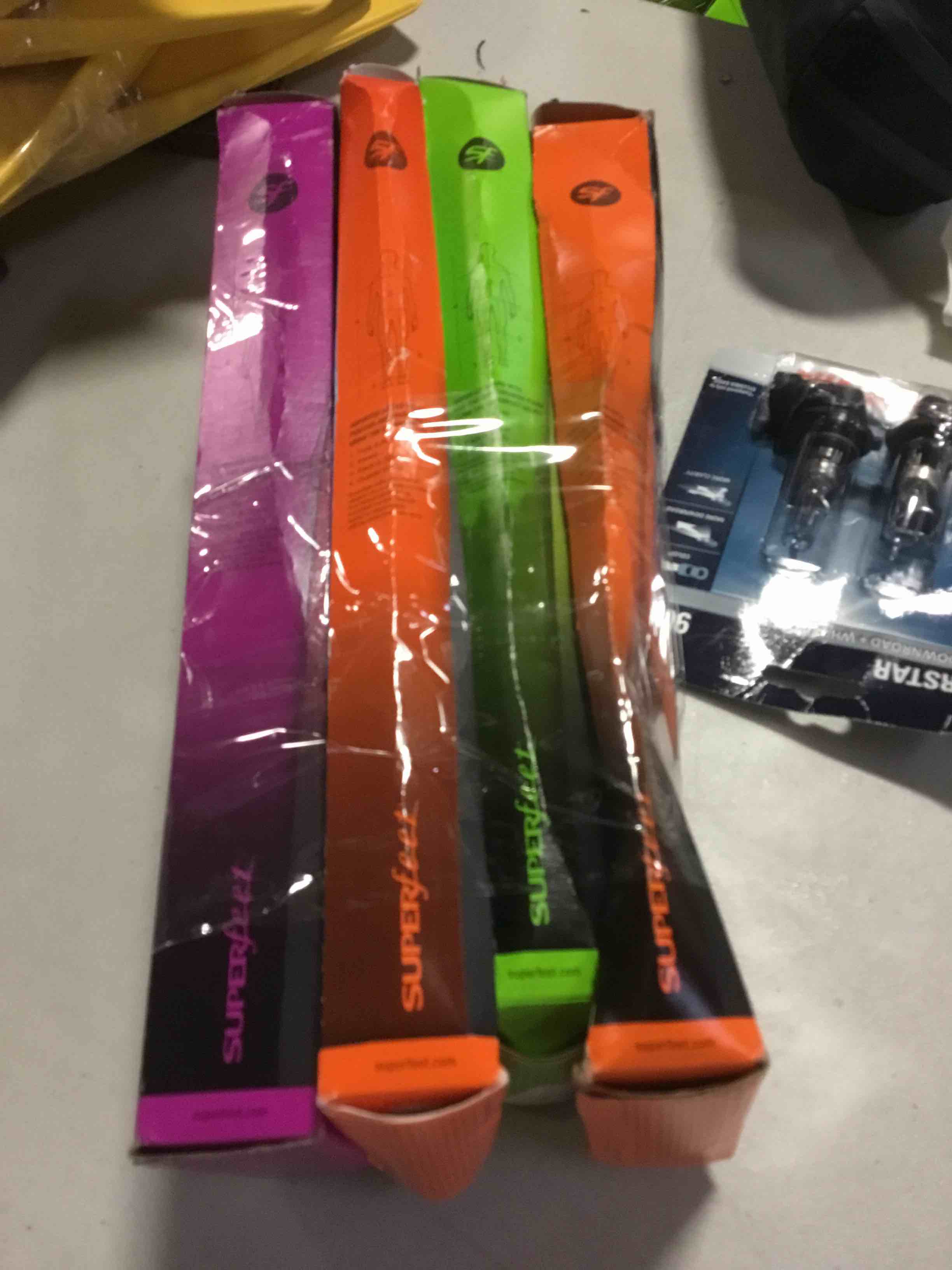 https://s3.amazonaws.com/lotting-images-prod/bidfta/RED5481755_1700508884933.jpeg