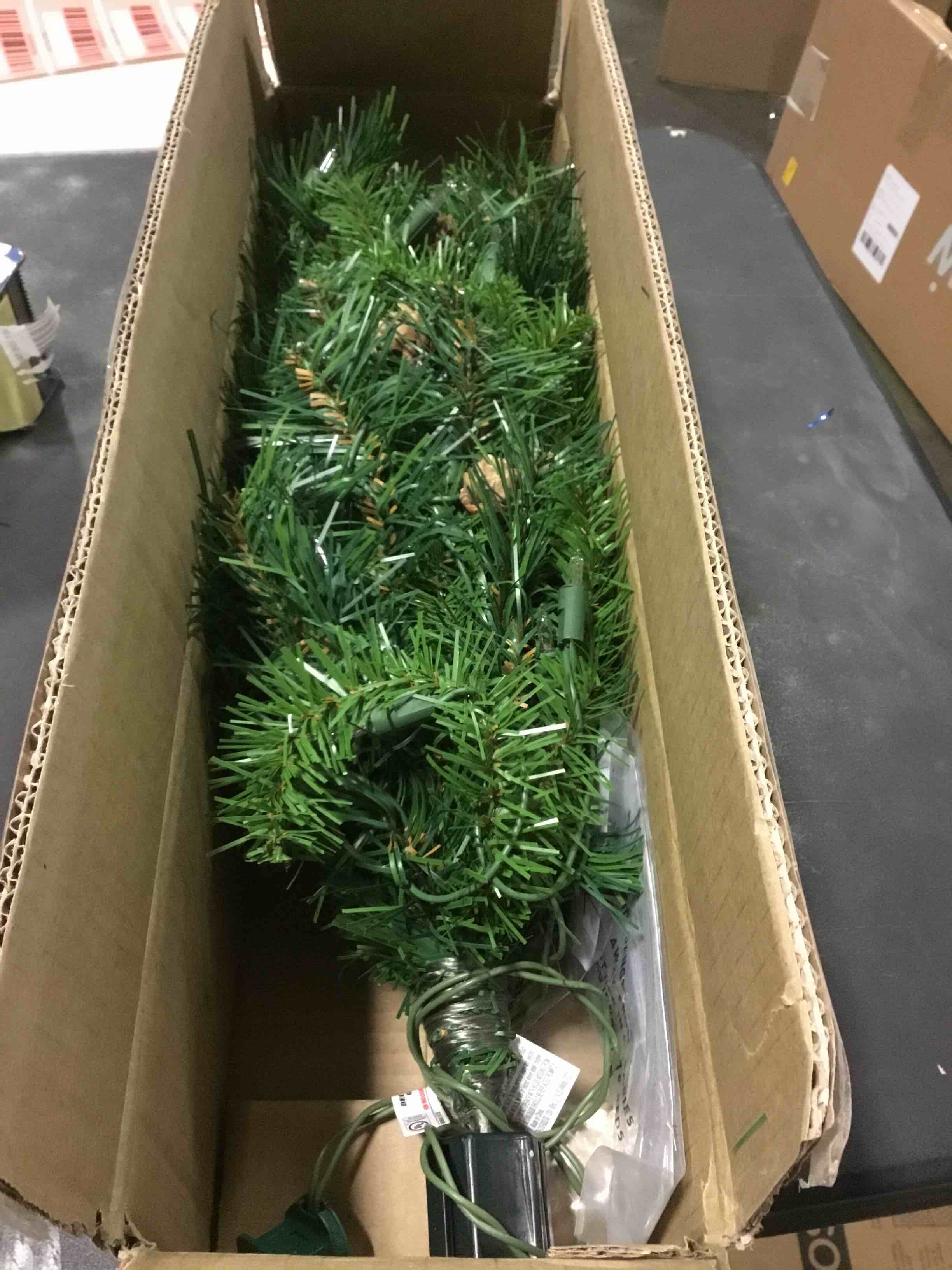 https://s3.amazonaws.com/lotting-images-prod/bidfta/RED5481953_1700579994237.jpeg