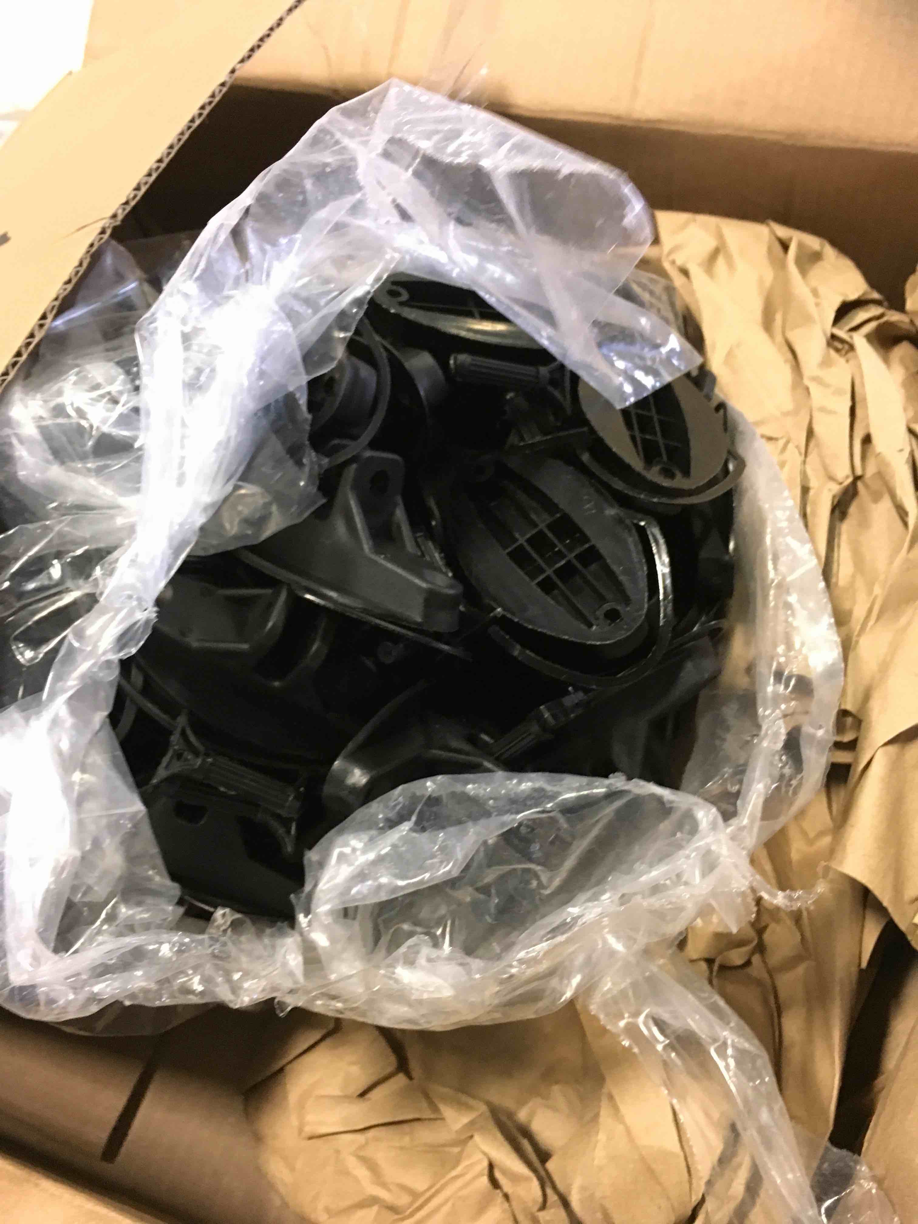 https://s3.amazonaws.com/lotting-images-prod/bidfta/RED5482112_1700682986790.jpeg
