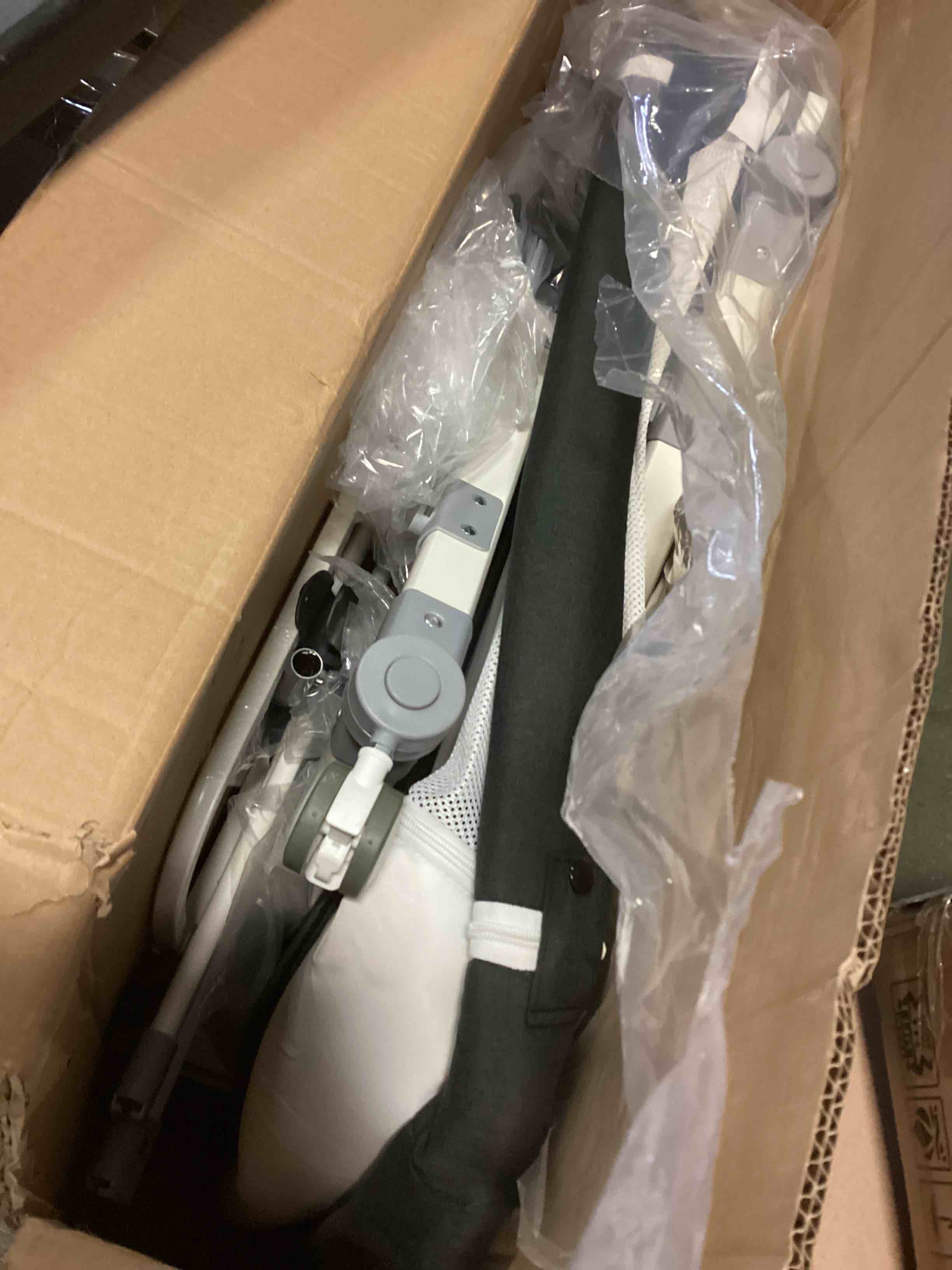 https://s3.amazonaws.com/lotting-images-prod/bidfta/RED5482137_1700687494894.jpeg