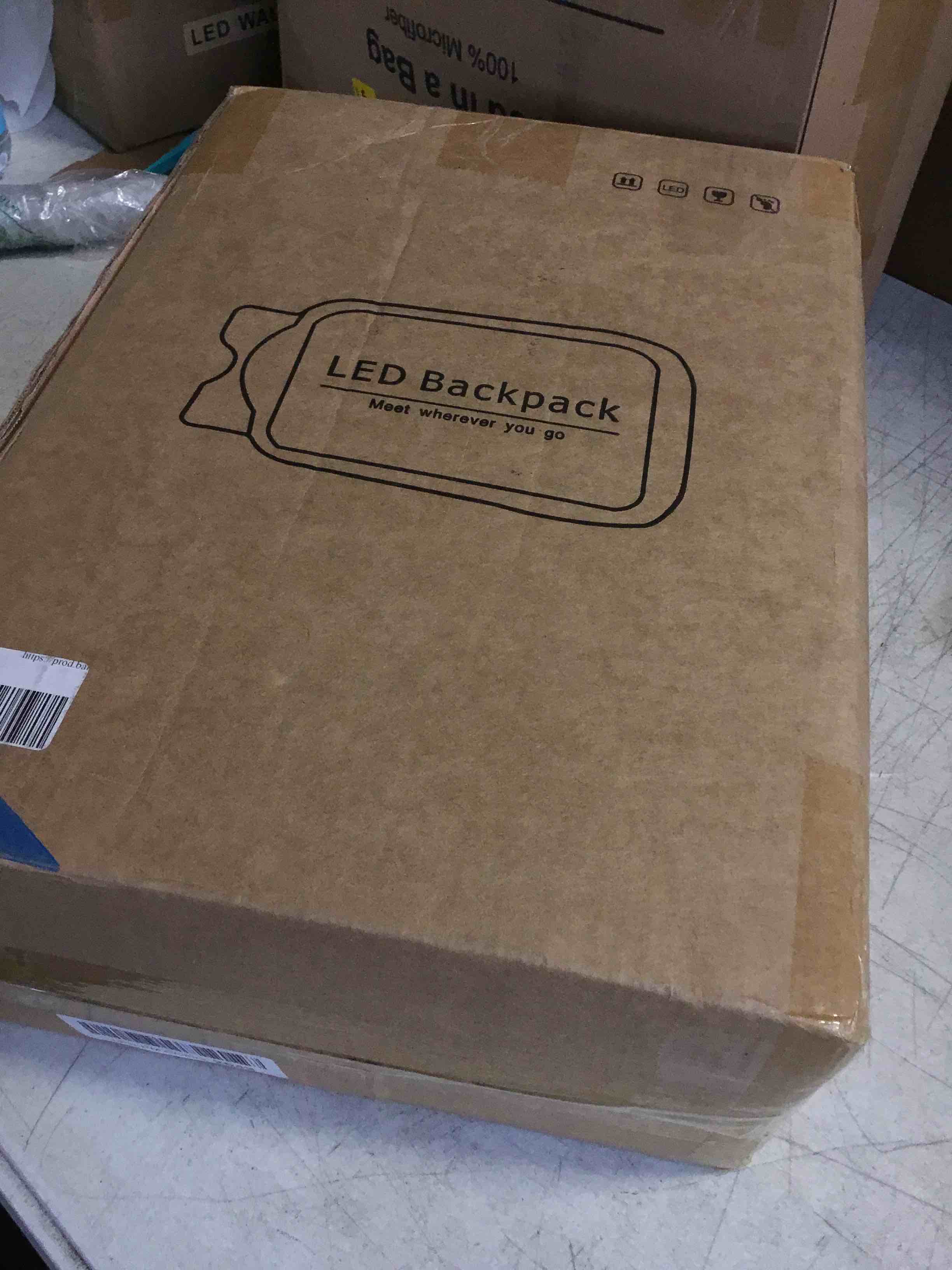 https://s3.amazonaws.com/lotting-images-prod/bidfta/RED5482299_1701115201382.jpeg