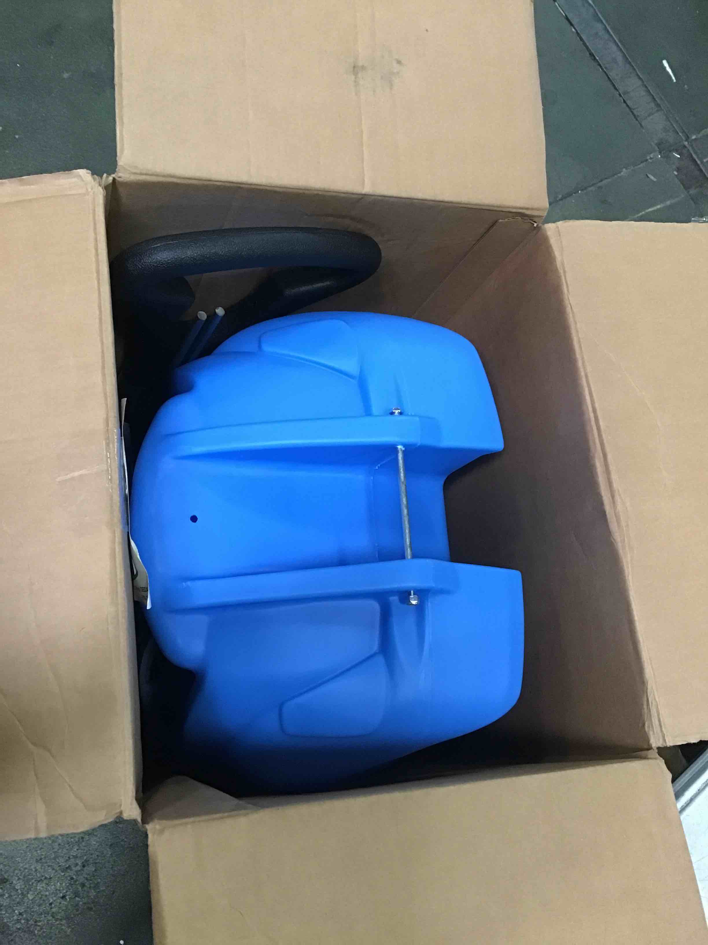 https://s3.amazonaws.com/lotting-images-prod/bidfta/RED5483102_1699461771307.jpeg