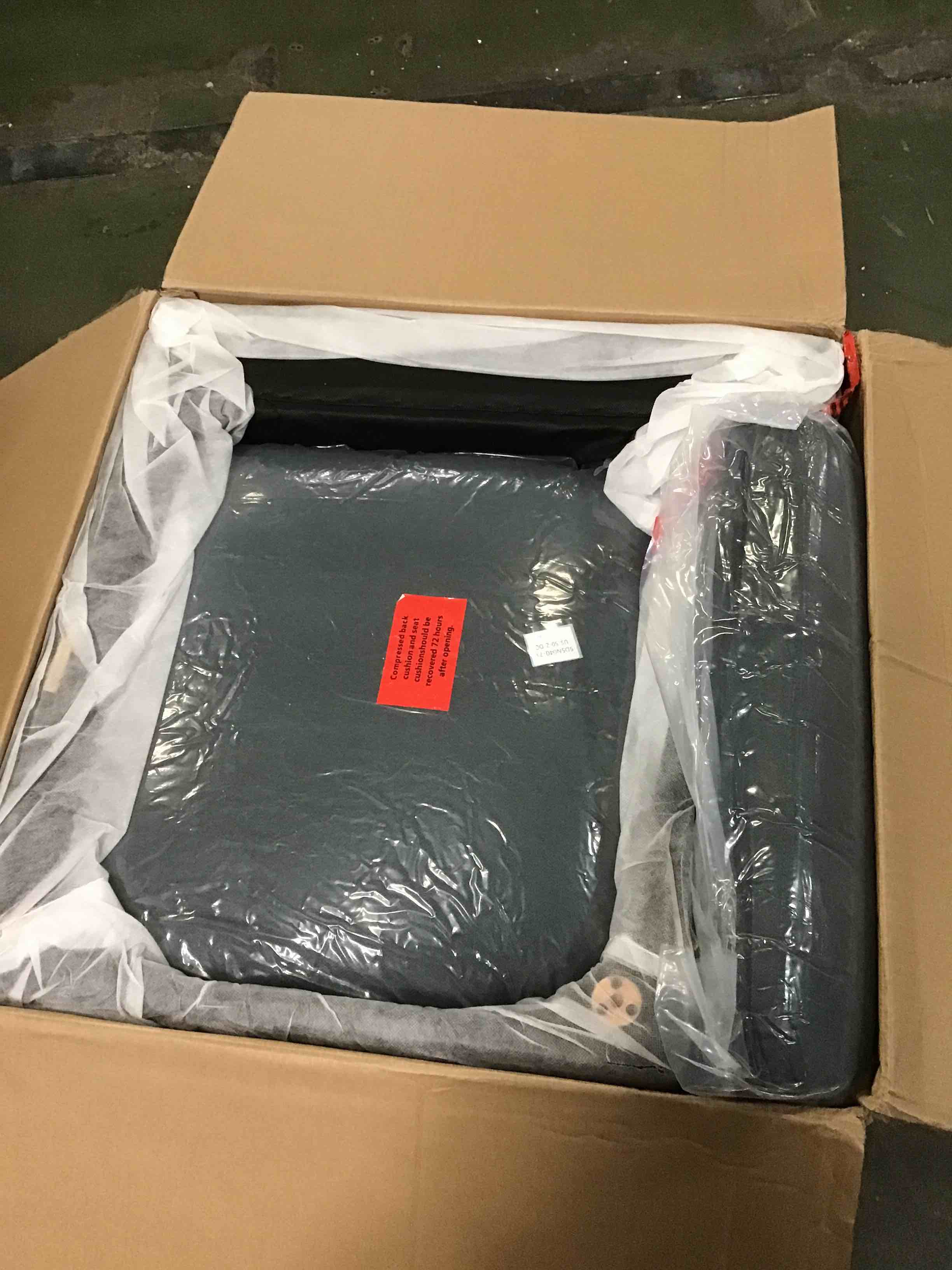 https://s3.amazonaws.com/lotting-images-prod/bidfta/RED5483236_1699543606672.jpeg