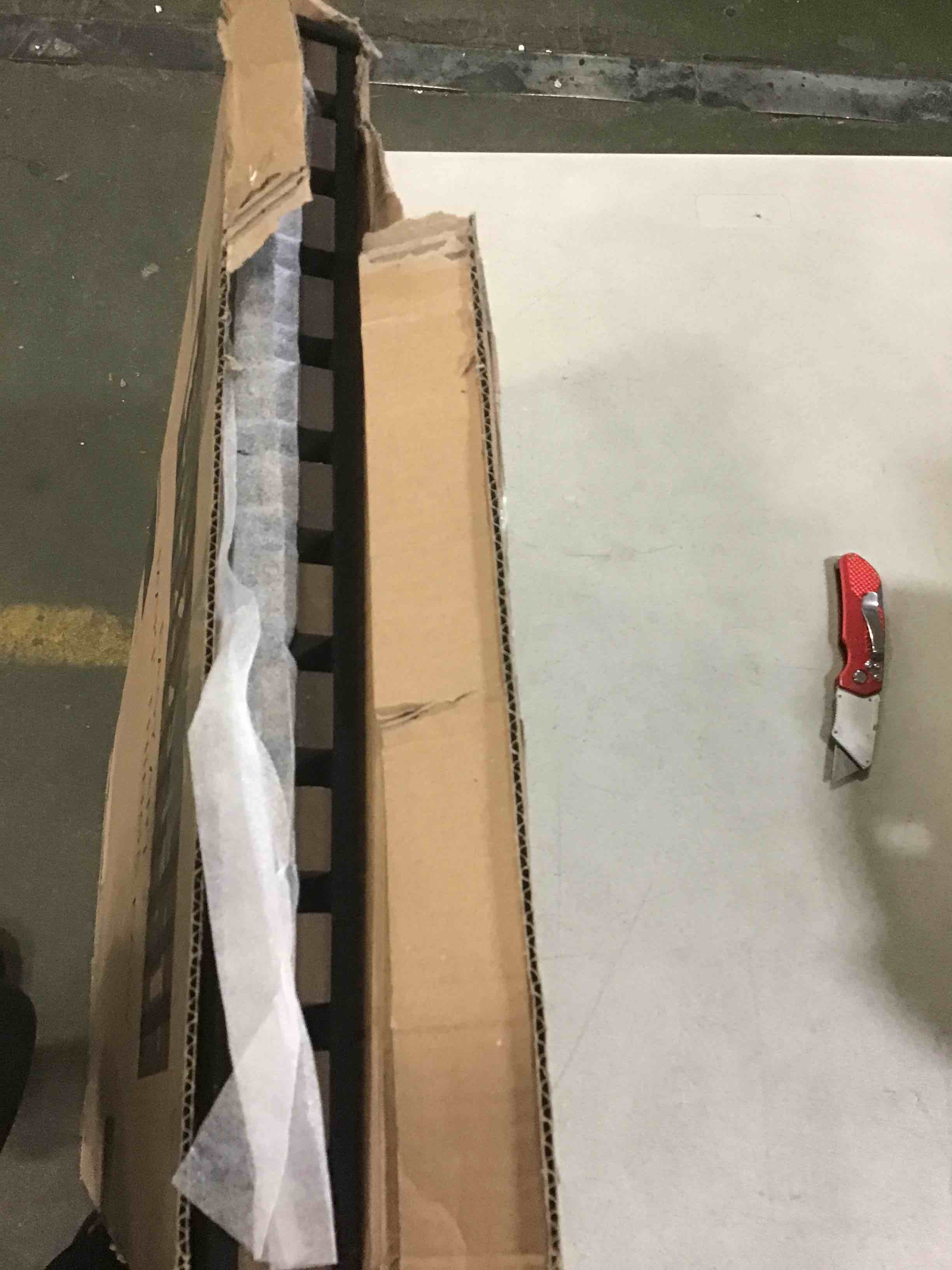 https://s3.amazonaws.com/lotting-images-prod/bidfta/RED5483404_1699630927445.jpeg