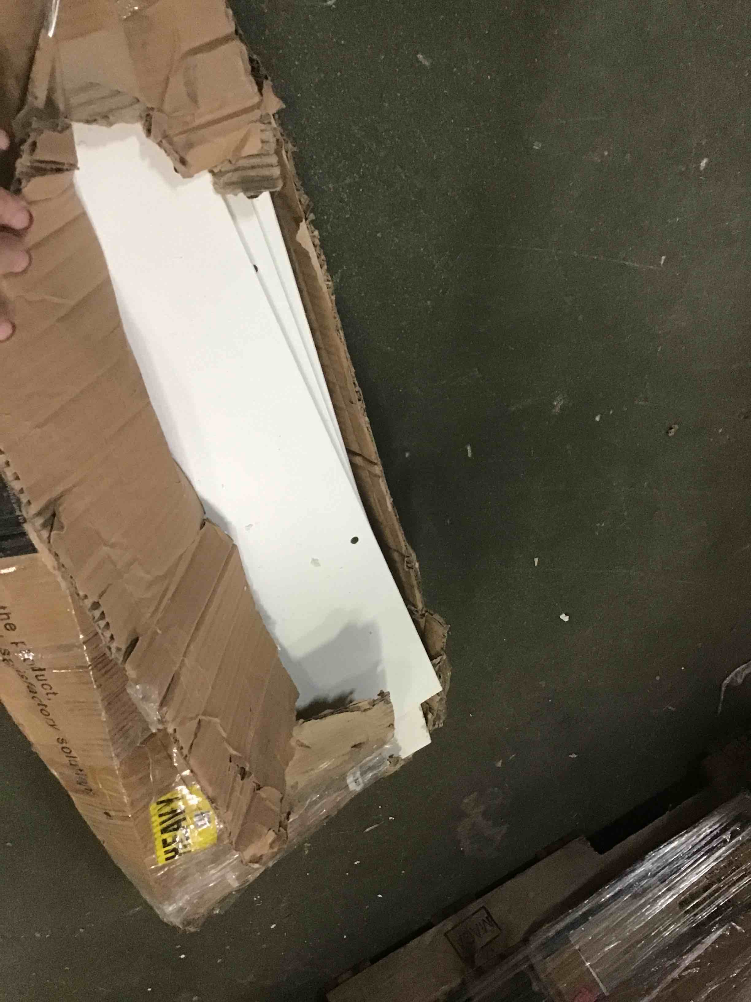 https://s3.amazonaws.com/lotting-images-prod/bidfta/RED5483417_1699632424017.jpeg