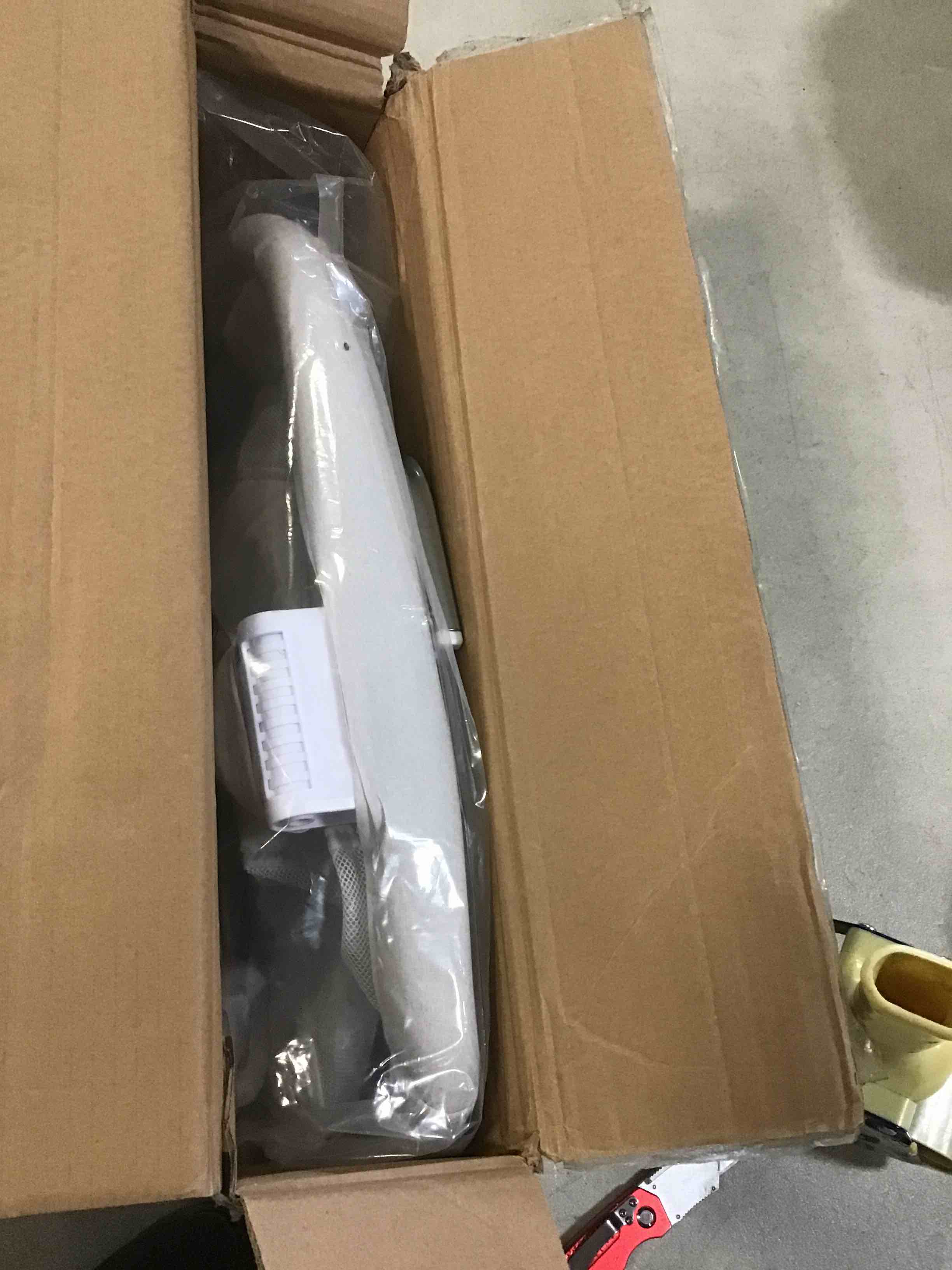 https://s3.amazonaws.com/lotting-images-prod/bidfta/RED5483424_1699633794088.jpeg